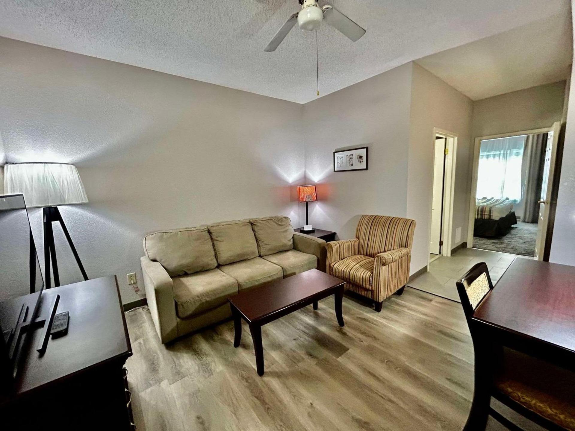 Country Inn & Suites by Radisson, Columbus, GA photo 33