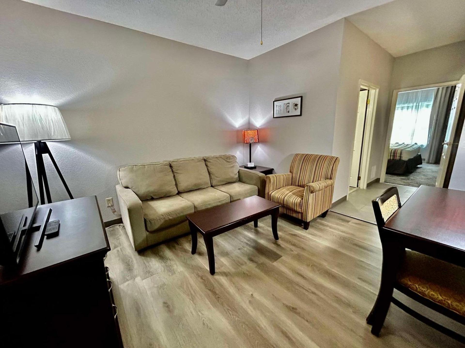 Country Inn & Suites by Radisson, Columbus, GA photo 34