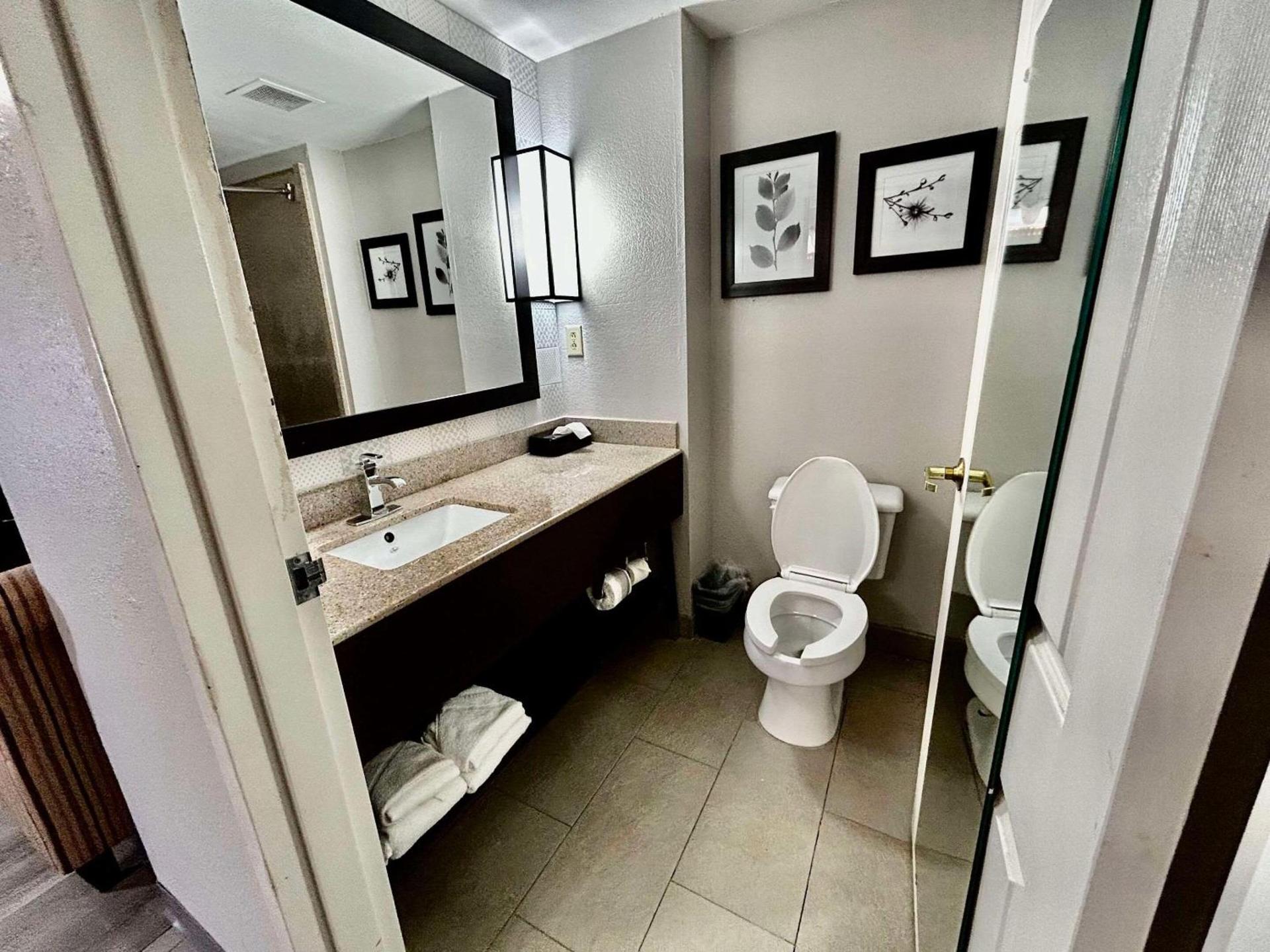 Country Inn & Suites by Radisson, Columbus, GA photo 35