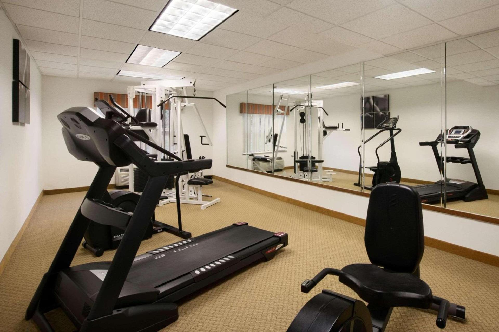 Country Inn & Suites by Radisson, Columbus, GA photo 40