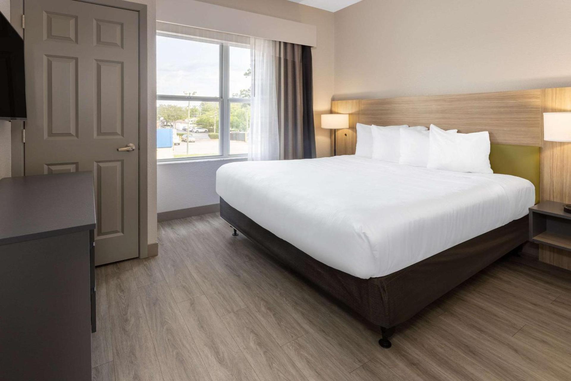 Country Inn & Suites by Radisson, Valdosta, GA photo 8