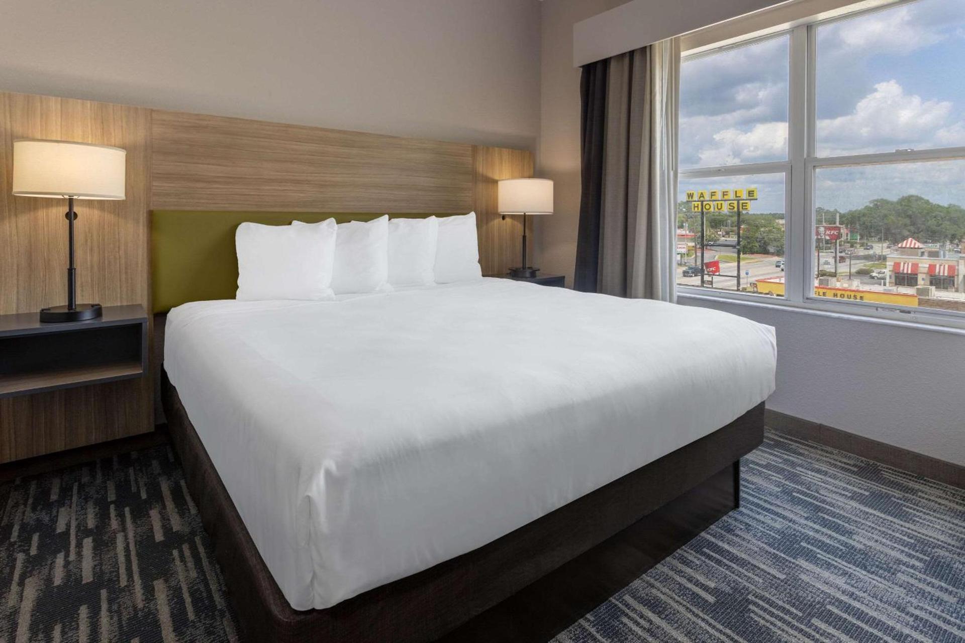 Country Inn & Suites by Radisson, Valdosta, GA photo 9