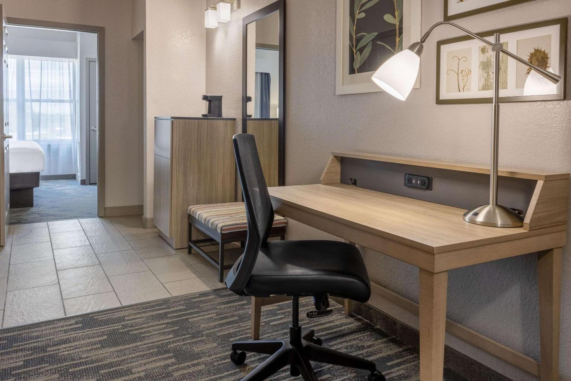 Country Inn & Suites by Radisson, Valdosta, GA photo 11
