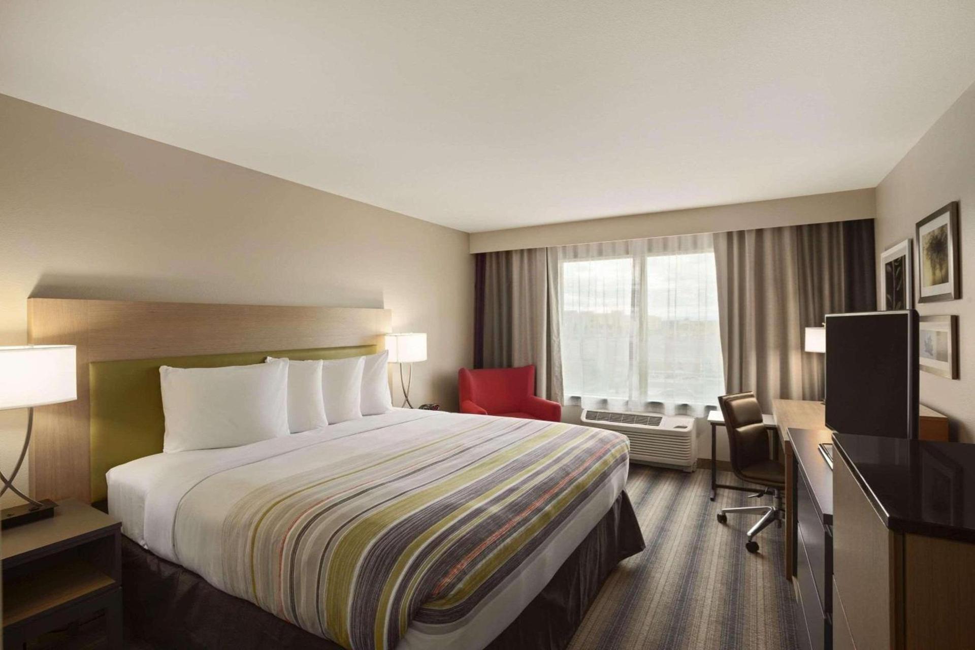 Country Inn & Suites by Radisson, Warner Robins, GA photo 3
