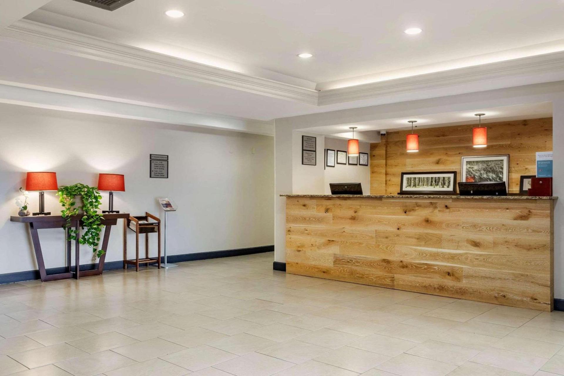 Country Inn & Suites by Radisson, Atlanta Downtown photo 2