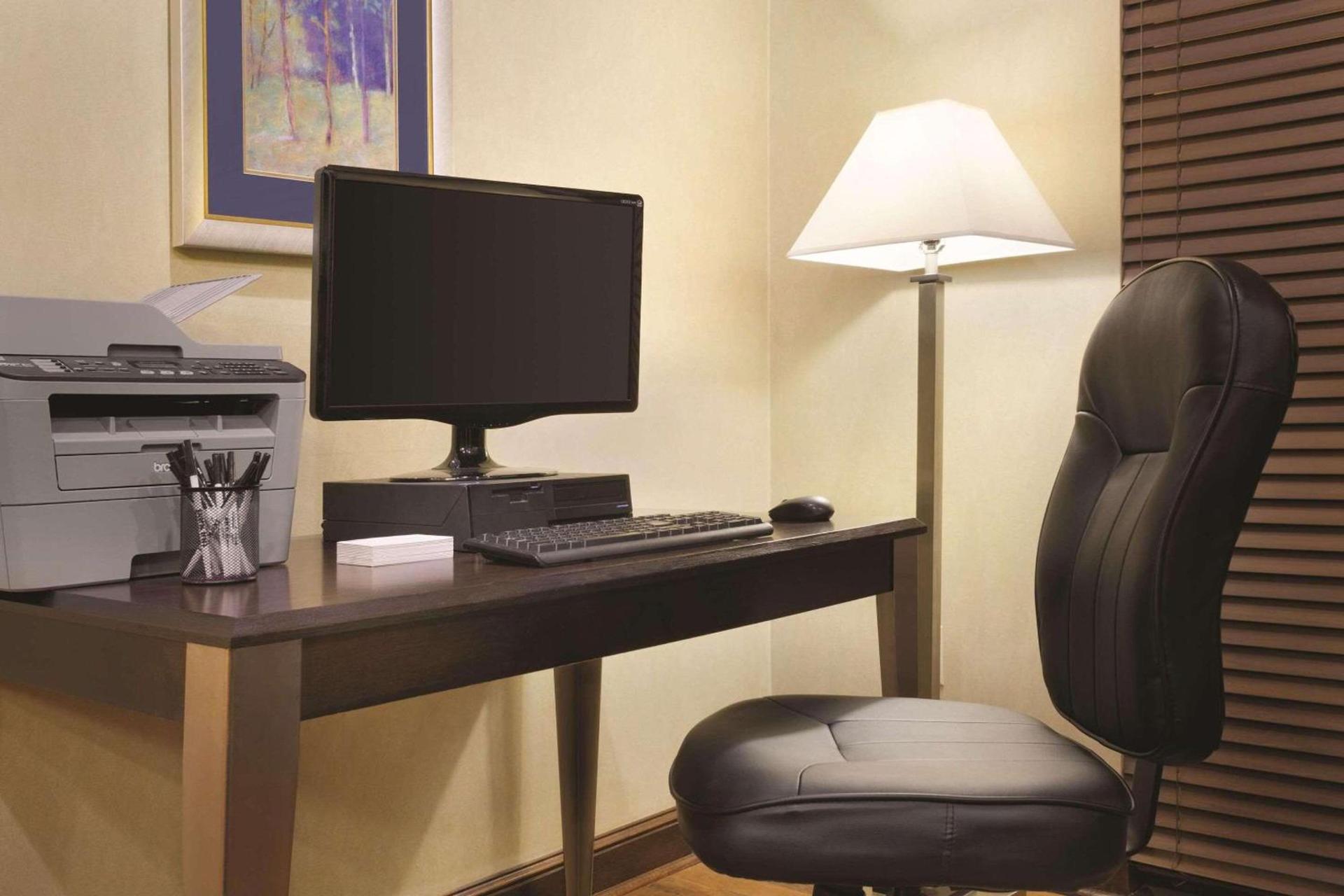 Park Inn by Radisson Albany photo 13
