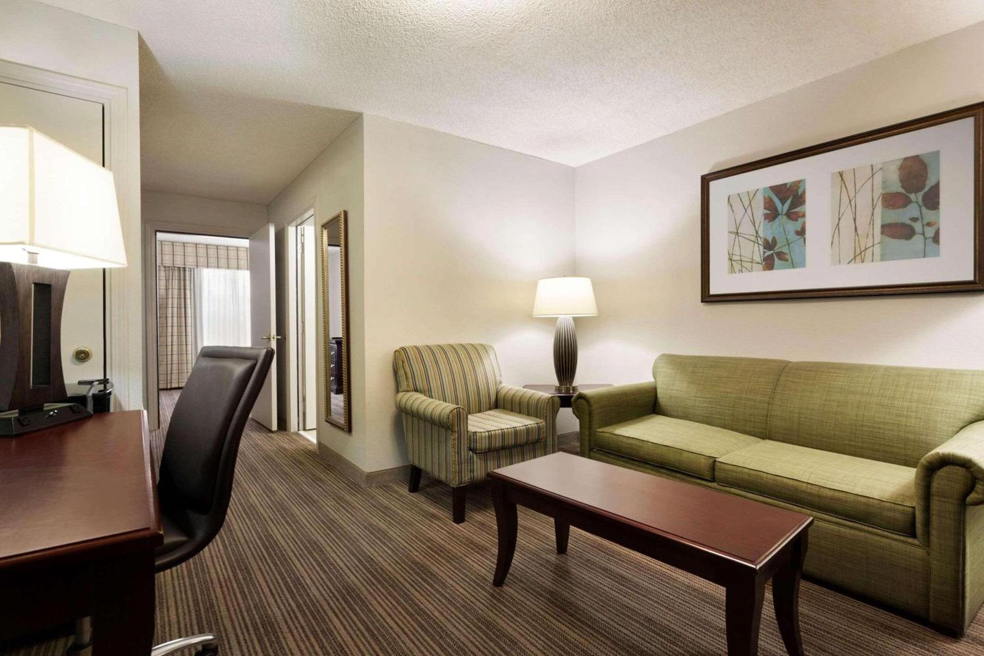 Country Inn & Suites by Radisson, Kingsland, GA photo 4