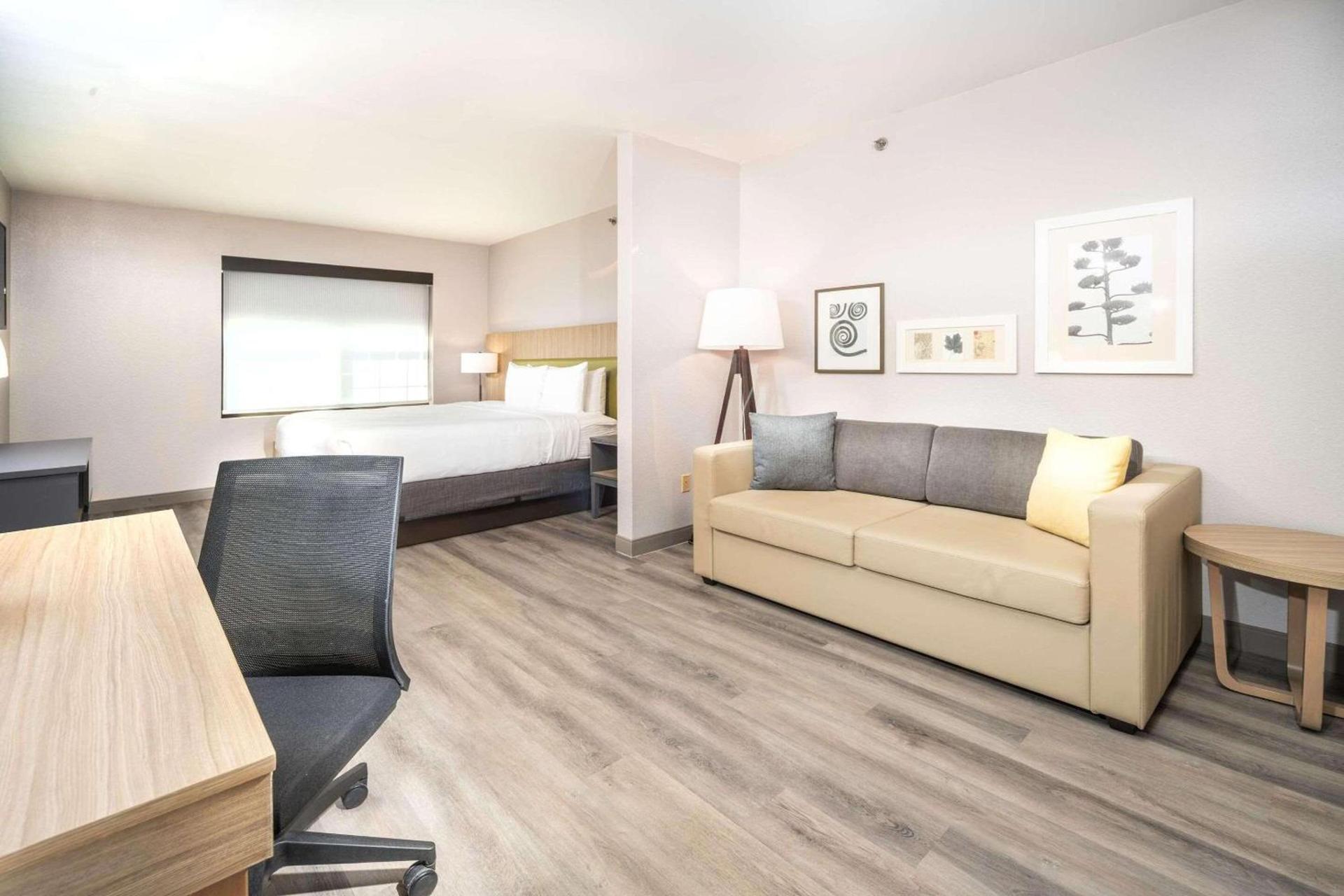Country Inn & Suites by Radisson, Stone Mountain, GA photo 19
