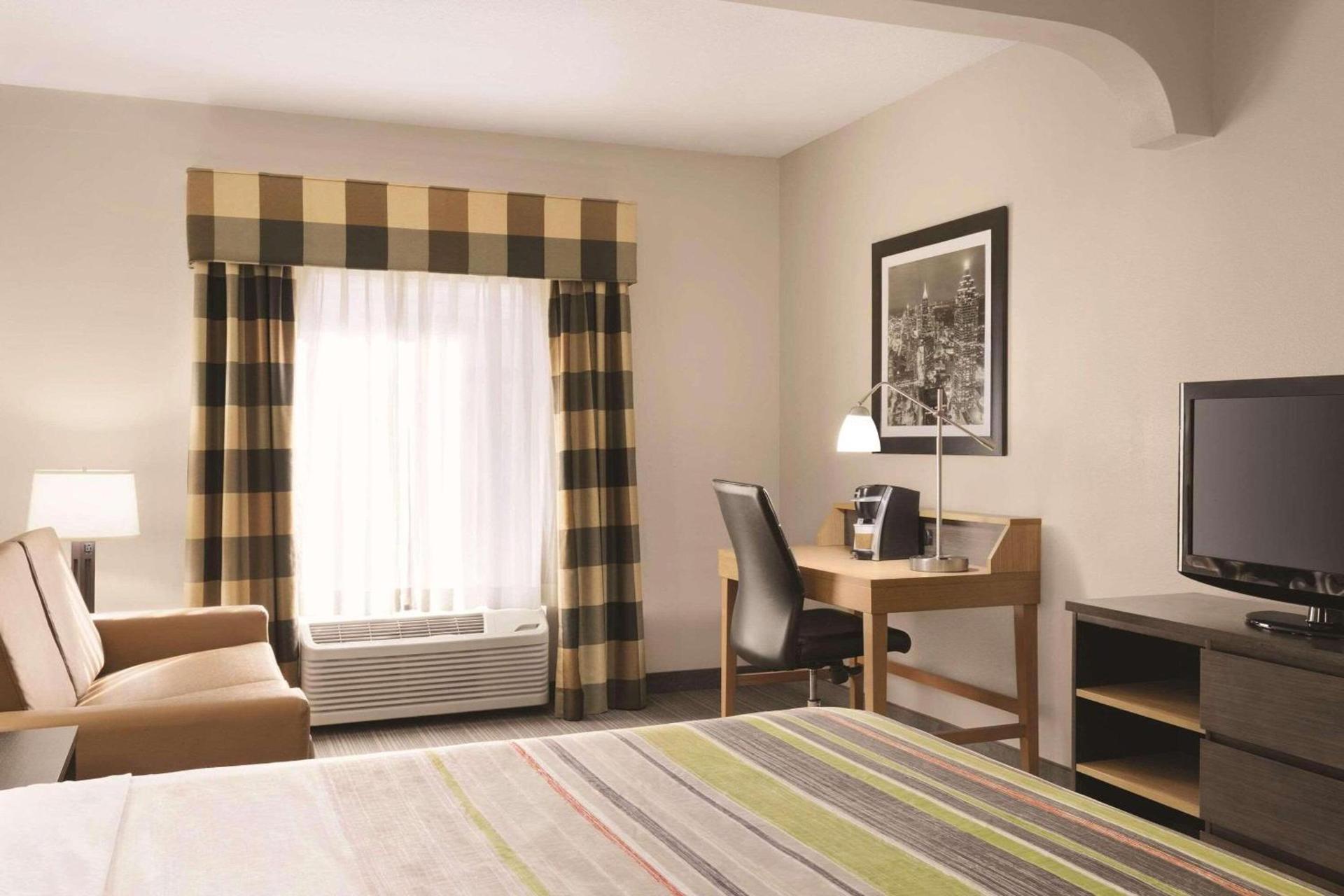 Country Inn & Suites by Radisson, Griffin, GA photo 9
