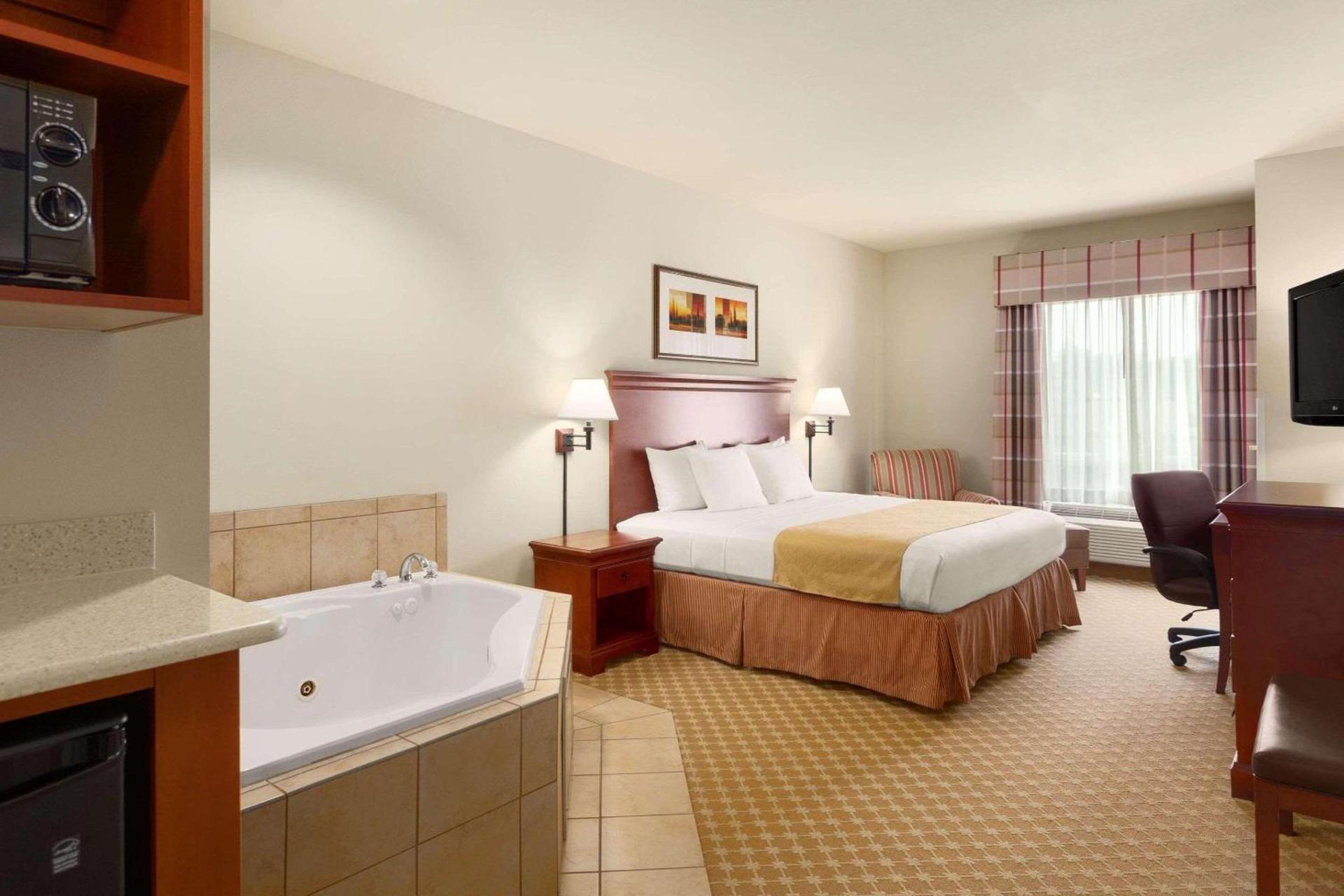 Country Inn & Suites by Radisson, Tifton, GA photo 6