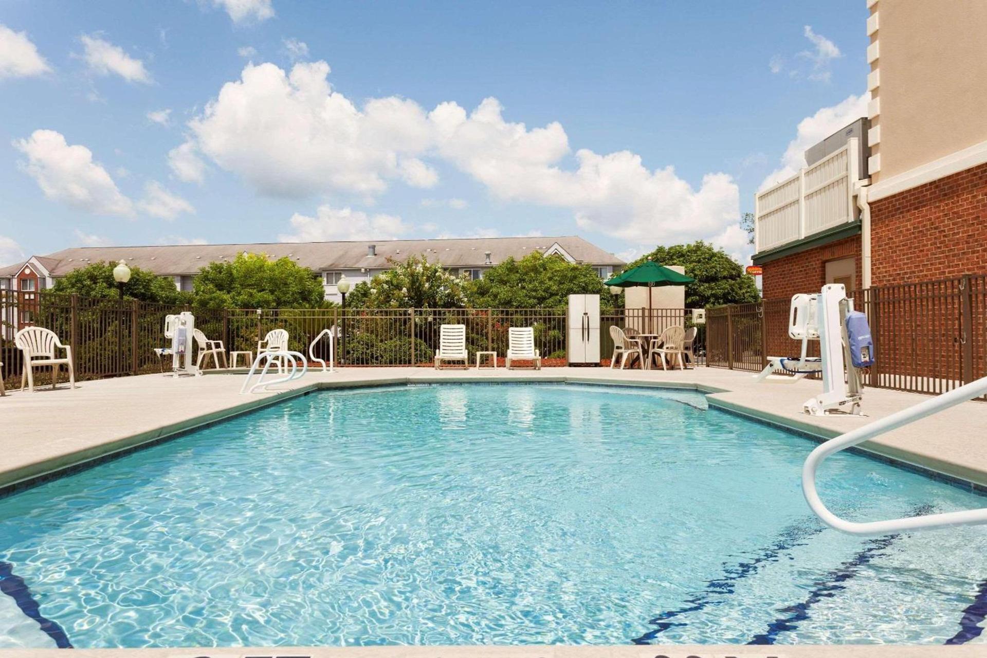 Country Inn & Suites by Radisson, Tifton, GA photo 8