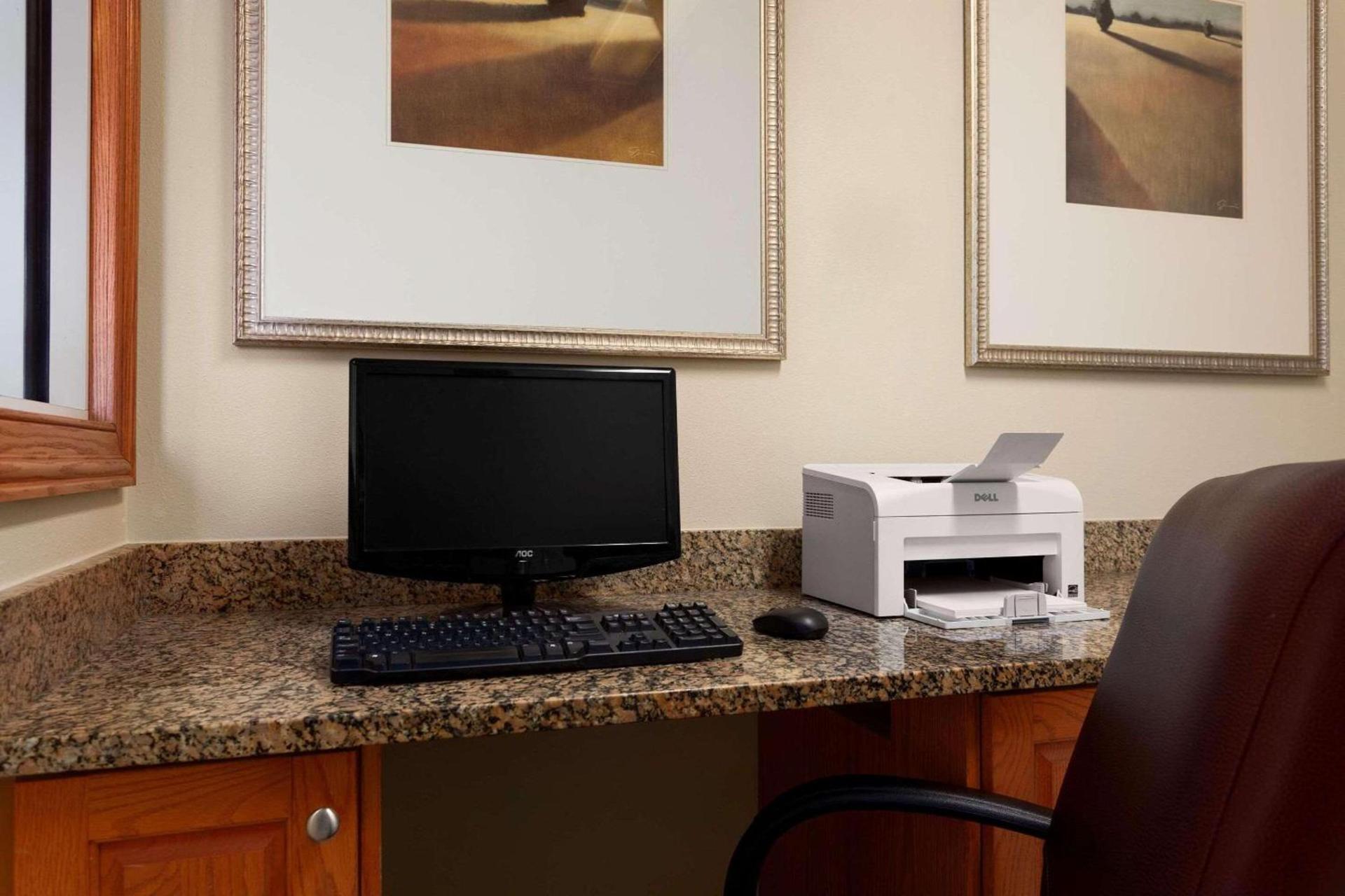 Country Inn & Suites by Radisson, Tifton, GA photo 10
