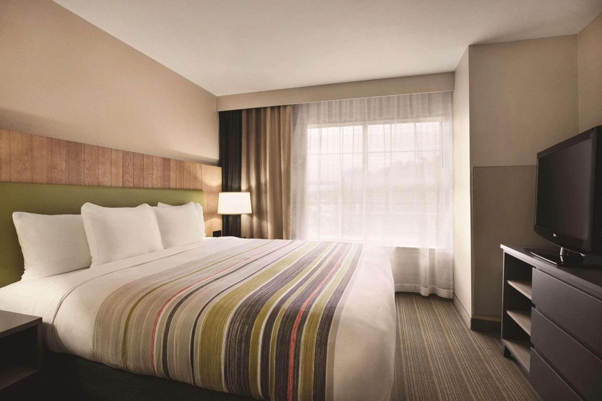 Country Inn & Suites by Radisson, Newnan, GA photo 4