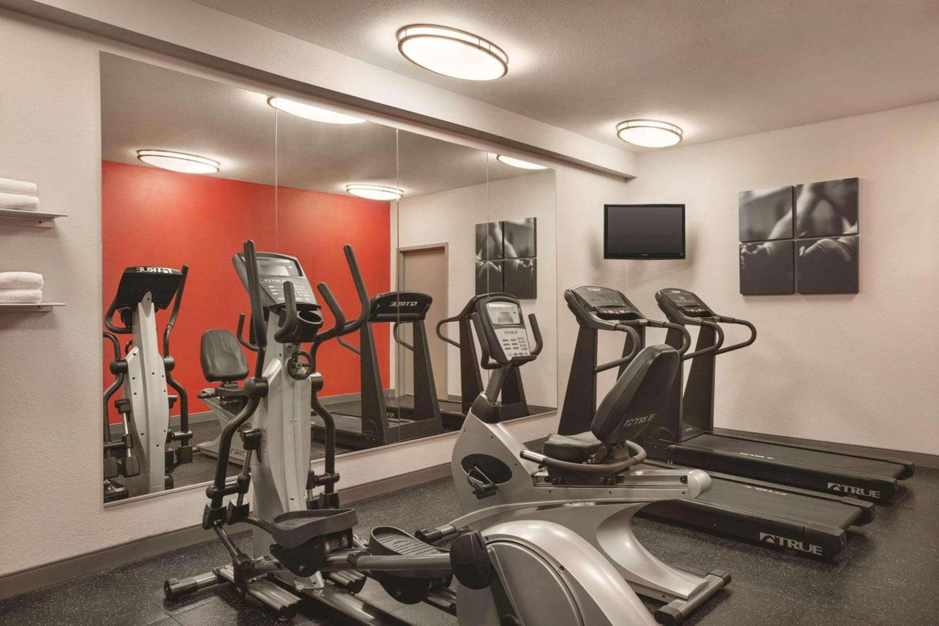 Country Inn & Suites by Radisson, Newnan, GA photo 9