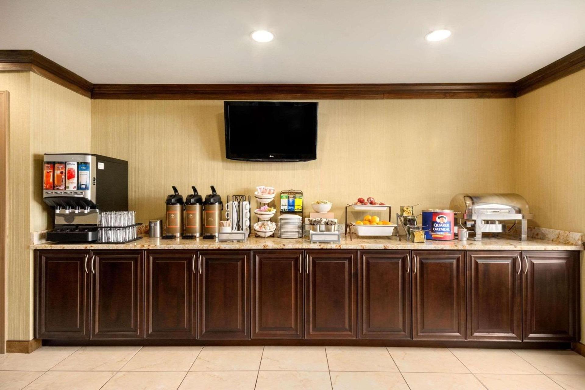 Country Inn & Suites by Radisson, Norcross, GA photo 10