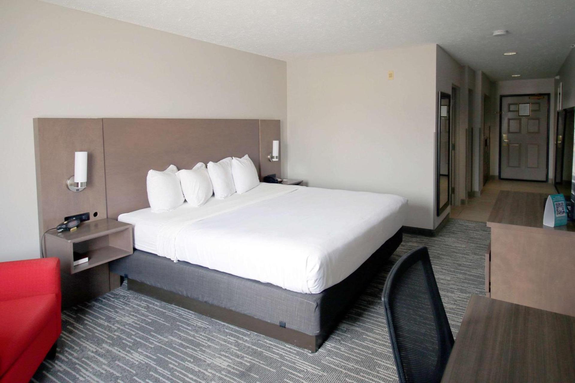 Country Inn & Suites by Radisson, Council Bluffs, IA photo 25