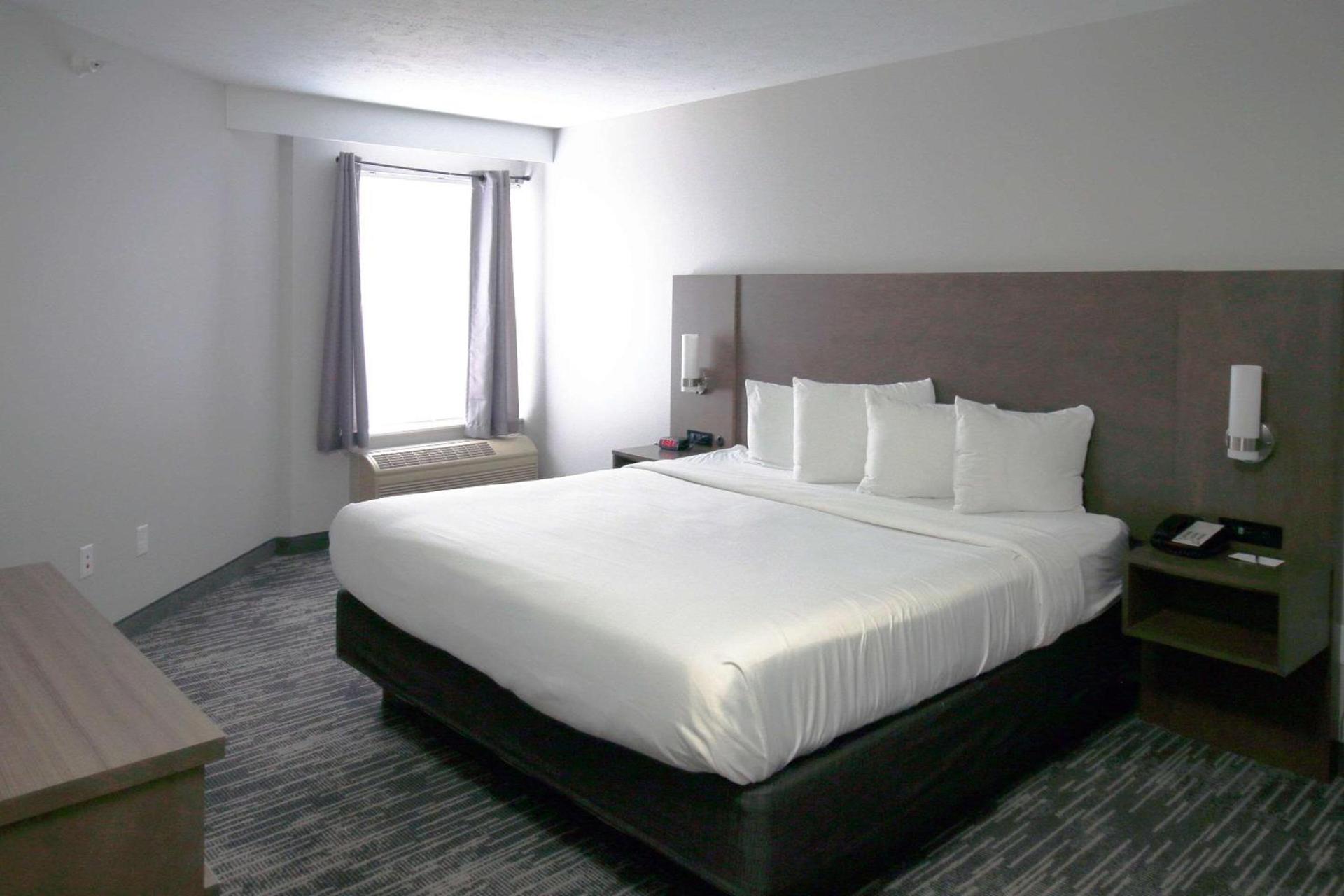 Country Inn & Suites by Radisson, Council Bluffs, IA photo 28