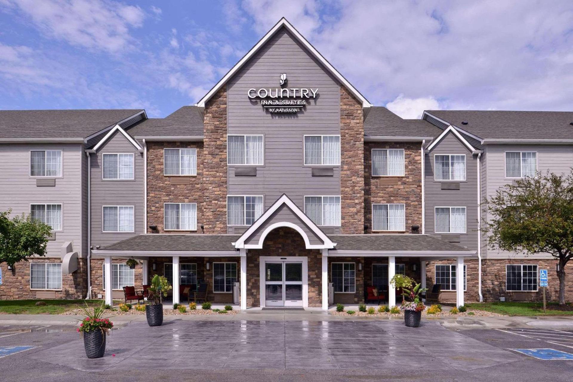 Country Inn & Suites by Radisson, Omaha Airport, IA photo 1