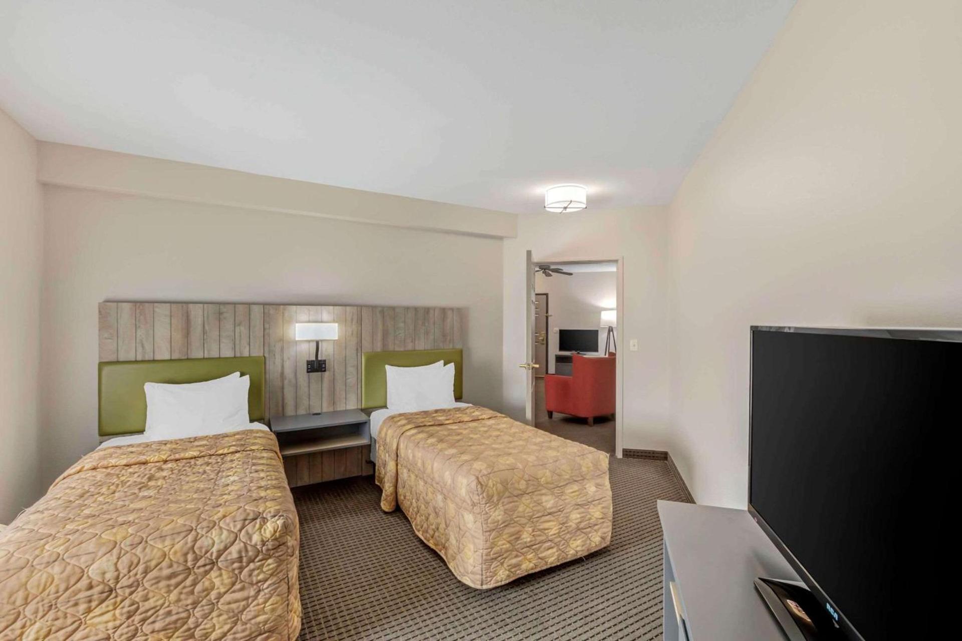 Country Inn & Suites by Radisson, Elk Grove Village-Itasca photo 10