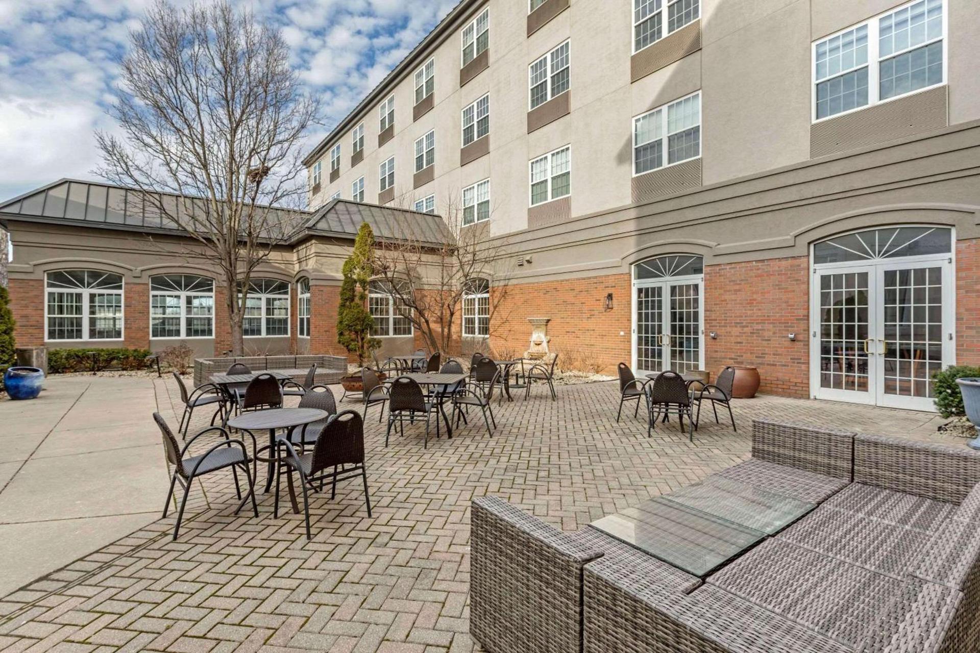 Country Inn & Suites by Radisson, Elk Grove Village-Itasca photo 34