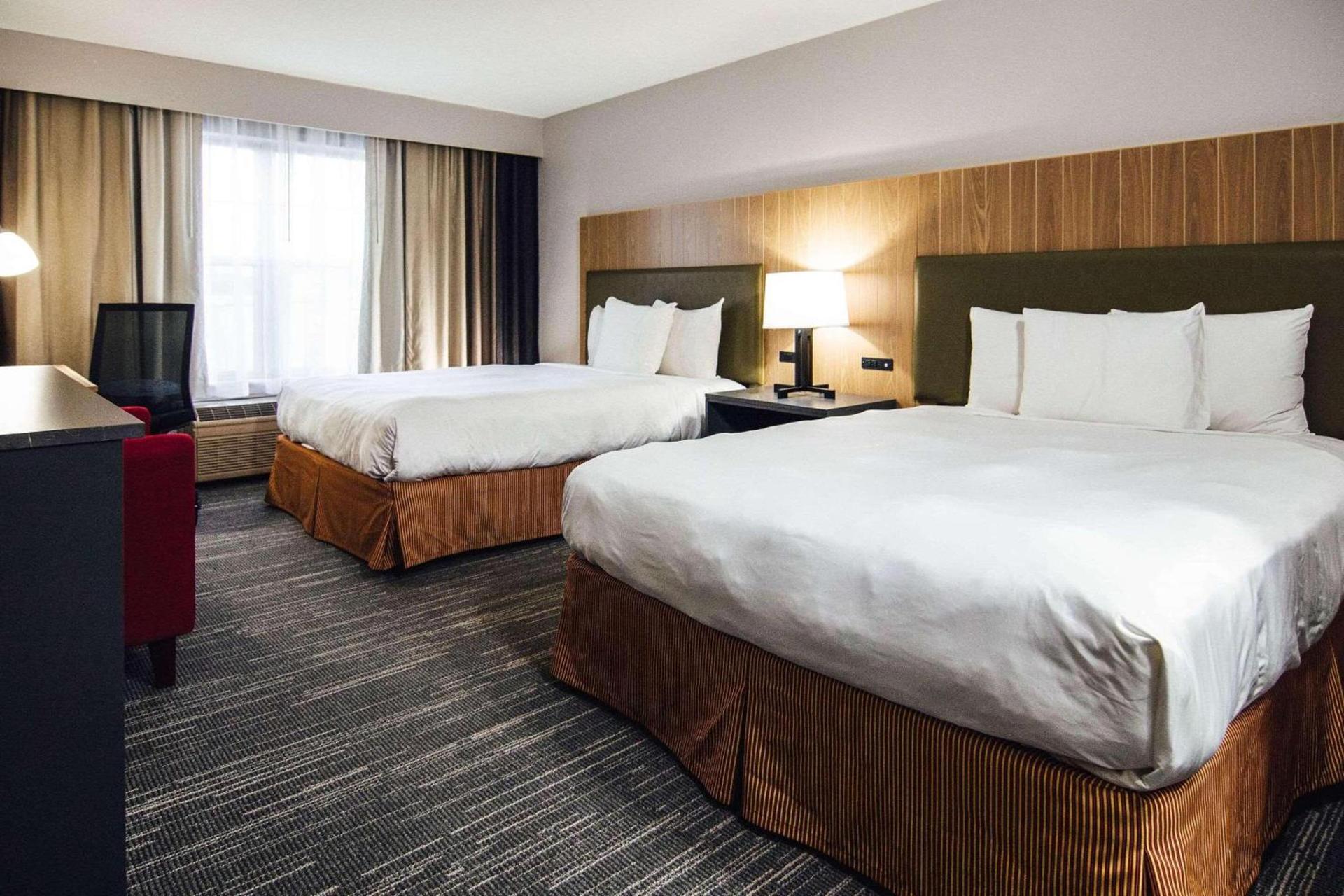 Country Inn & Suites by Radisson, Stockton, IL photo 5