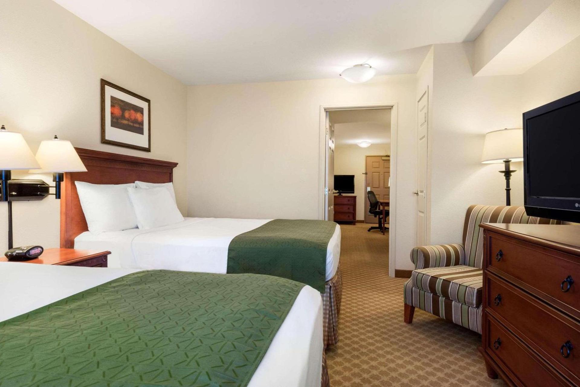 Country Inn & Suites by Radisson, Peoria North, IL photo 7