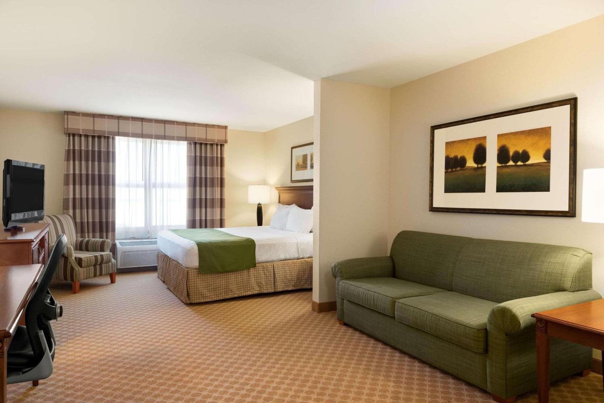 Country Inn & Suites by Radisson, Peoria North, IL photo 10