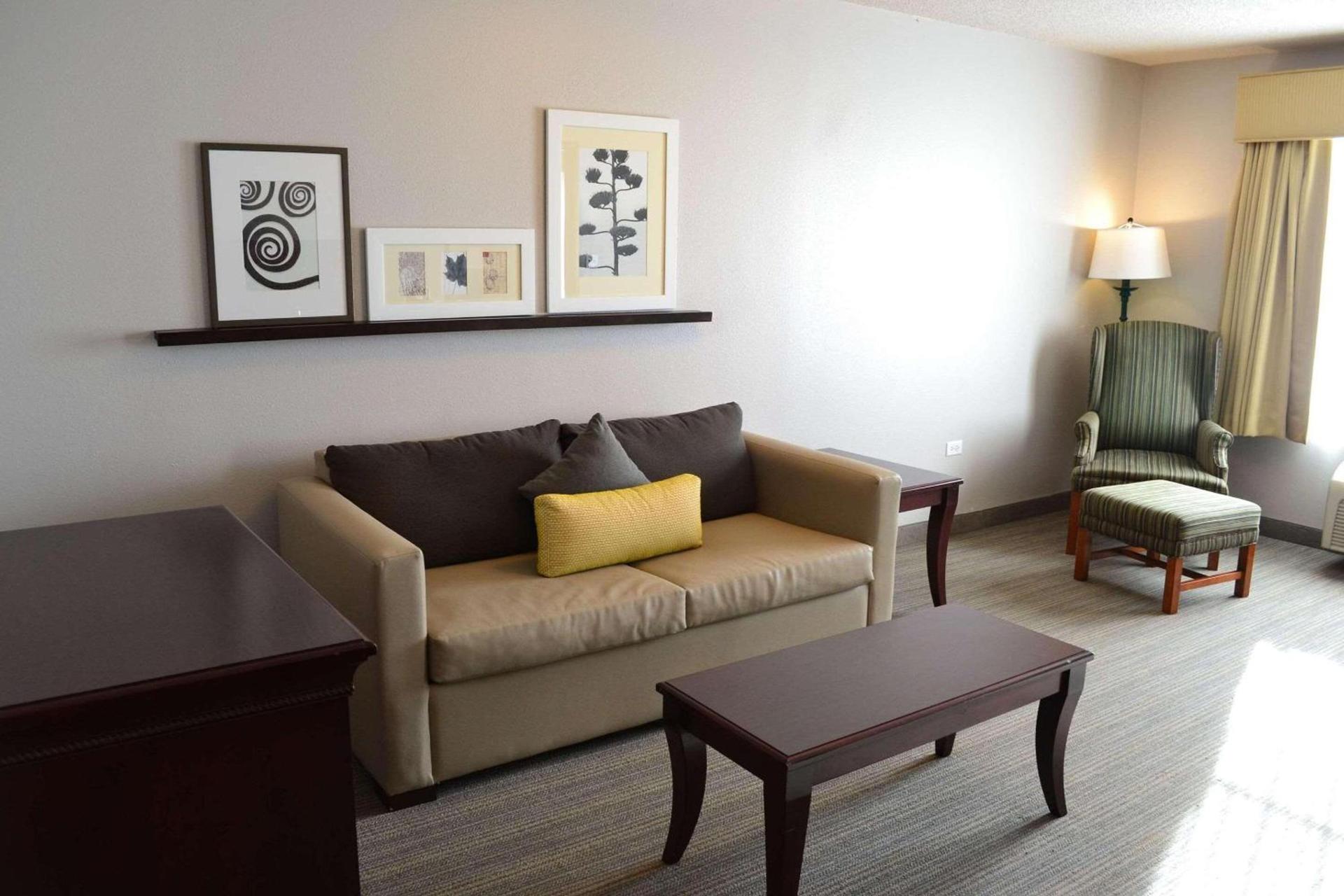 Country Inn & Suites by Radisson, Gurnee, IL photo 7