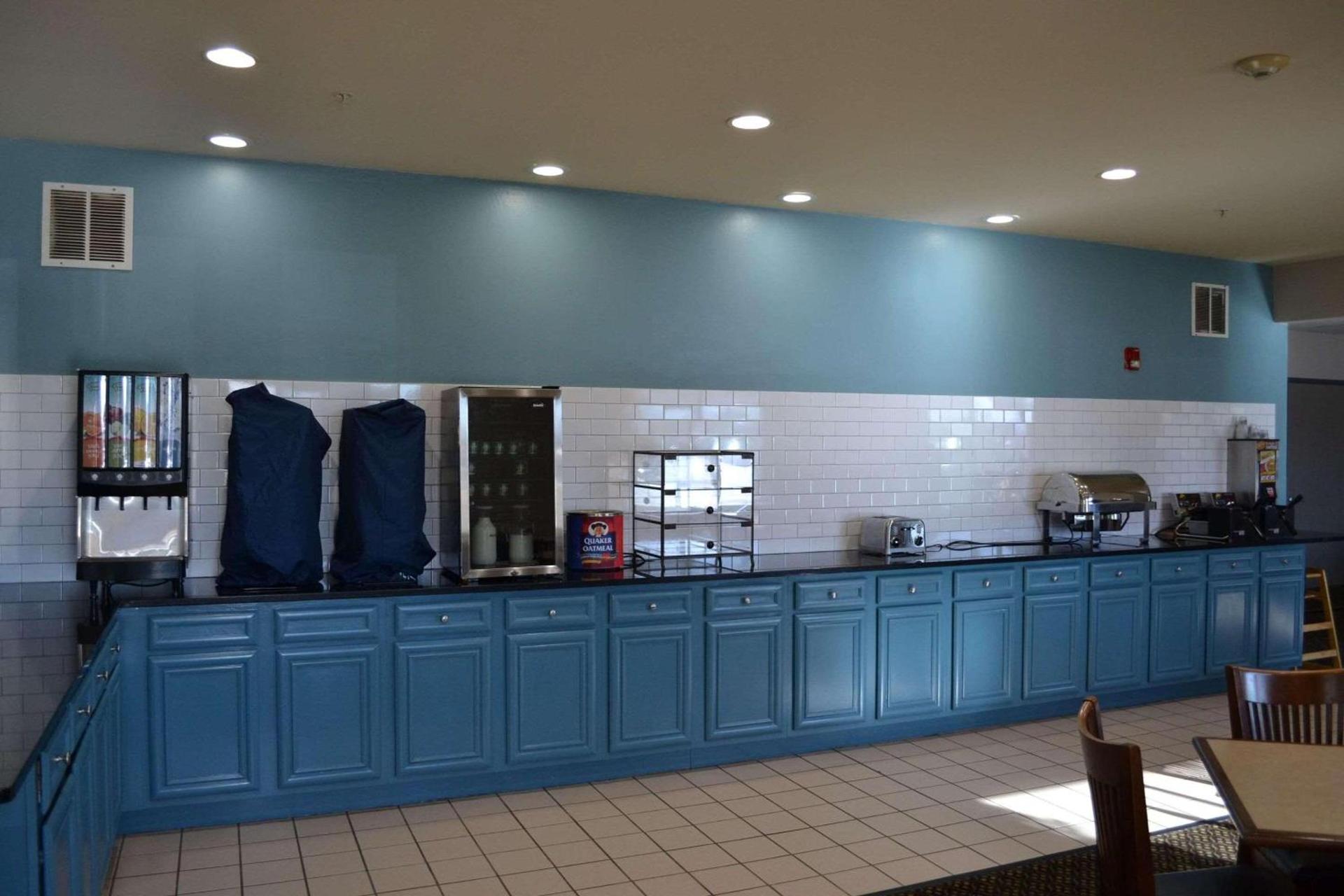 Country Inn & Suites by Radisson, Gurnee, IL photo 15
