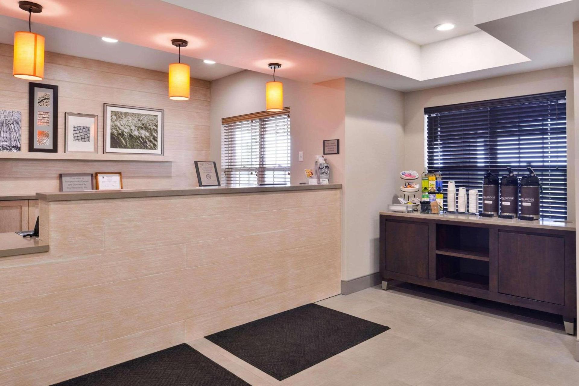 Country Inn & Suites by Radisson, Tinley Park, IL photo 4