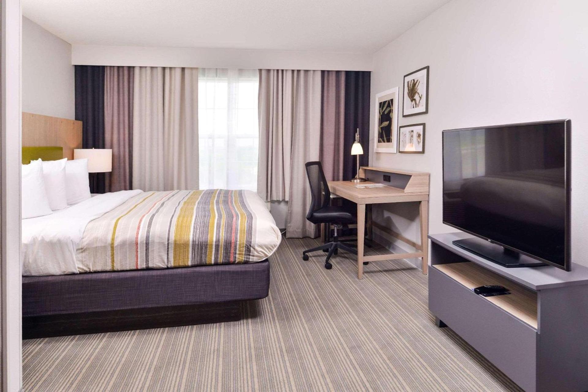Country Inn & Suites by Radisson, Tinley Park, IL photo 19