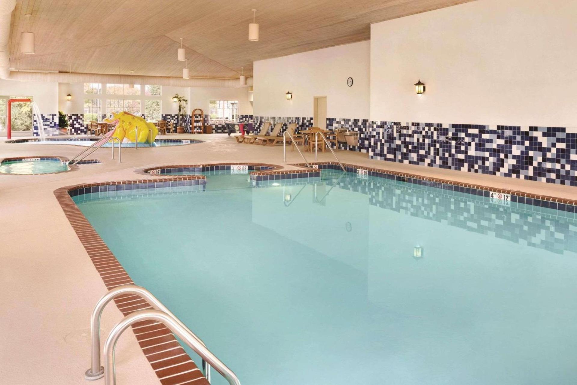 Country Inn & Suites by Radisson, Portage, IN photo 2