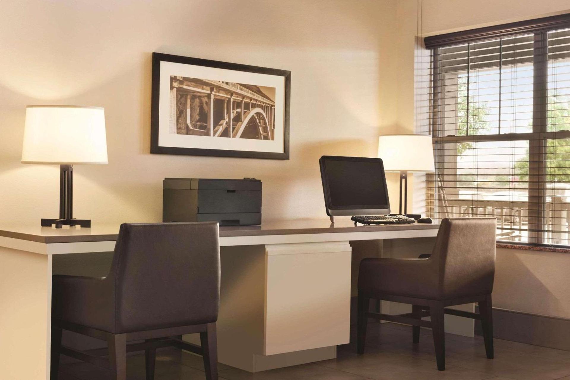 Country Inn & Suites by Radisson, Portage, IN photo 59