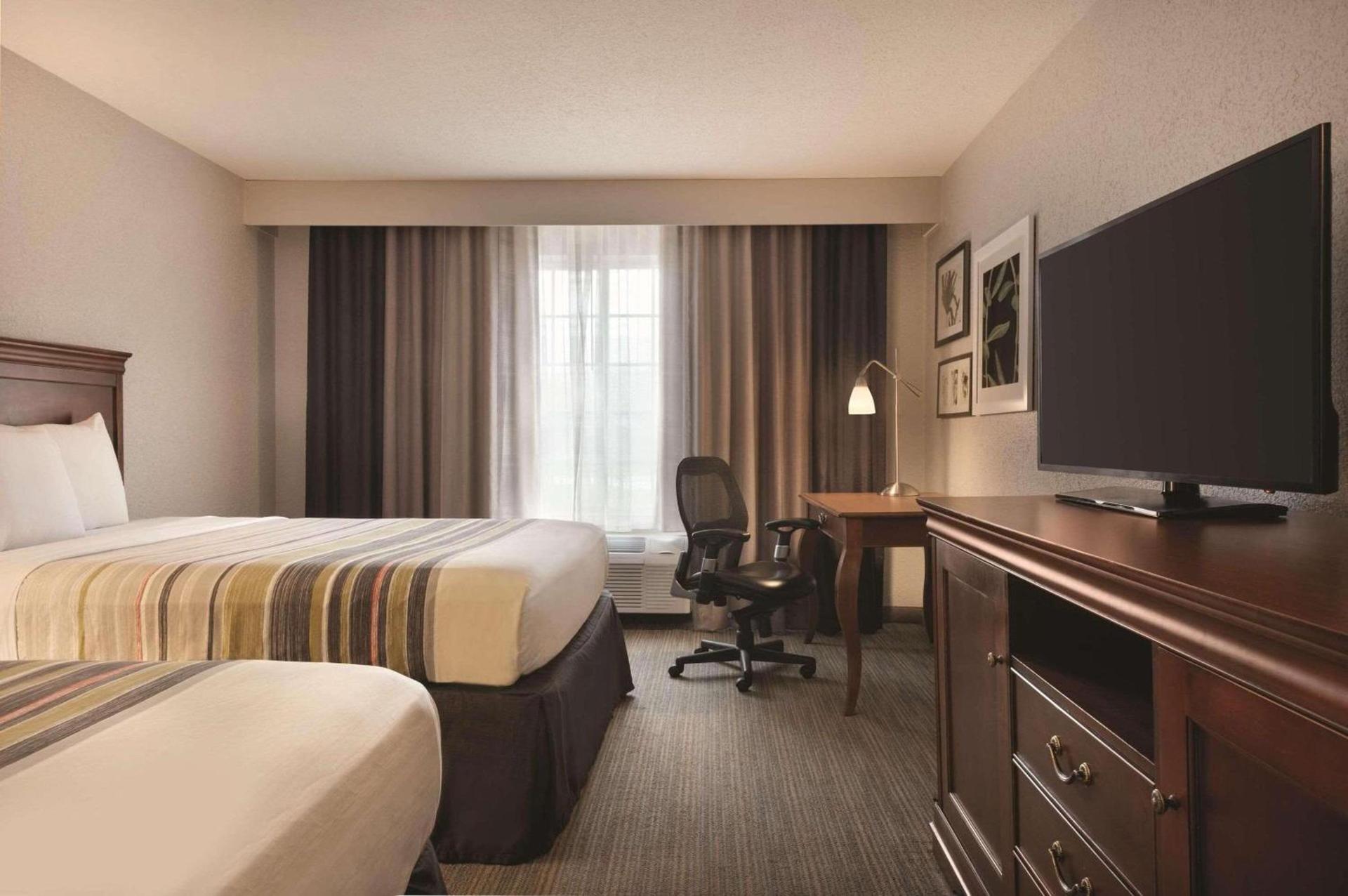 Country Inn & Suites by Radisson, Valparaiso, IN photo 5
