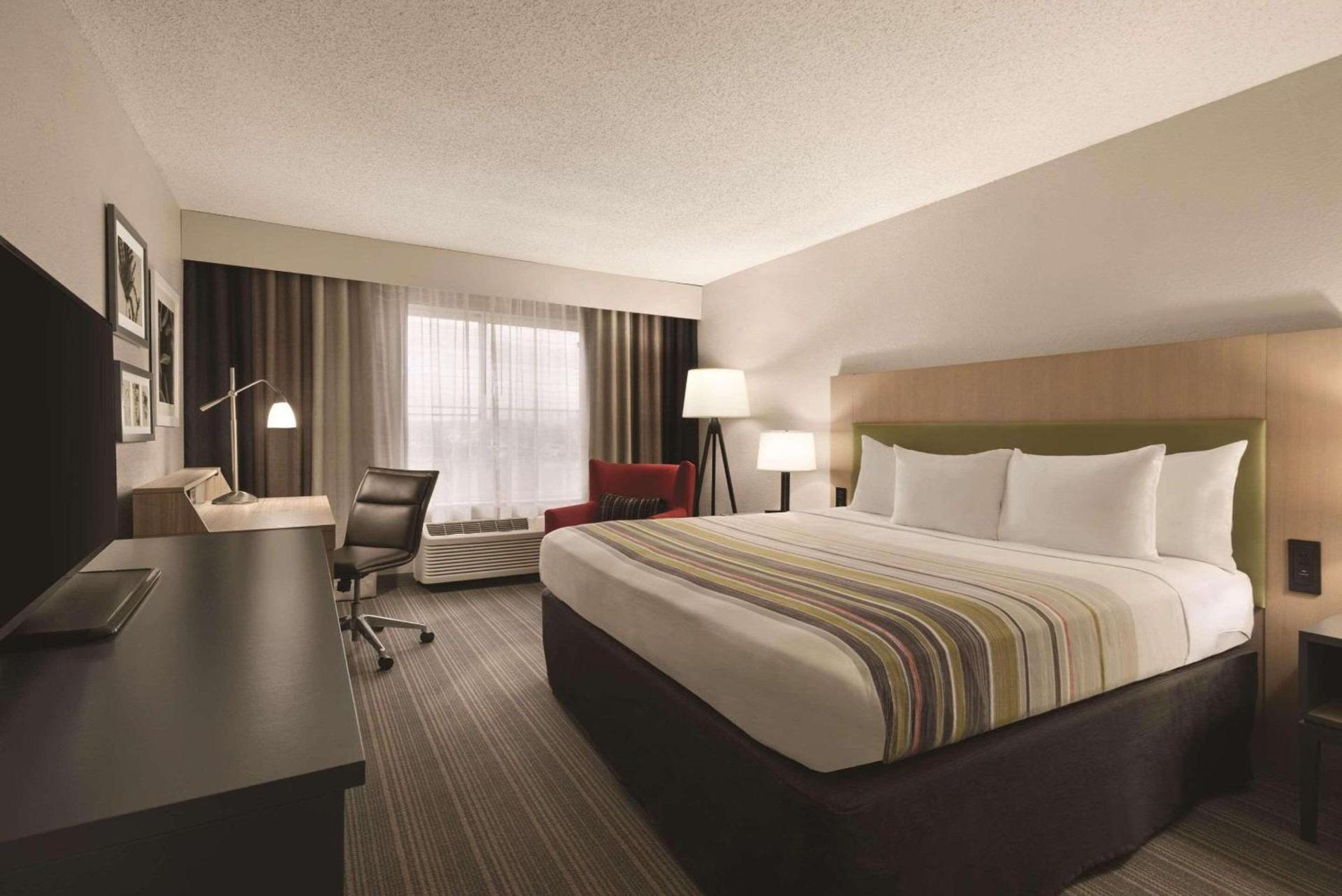 Country Inn & Suites by Radisson, Indianapolis South, IN photo 4
