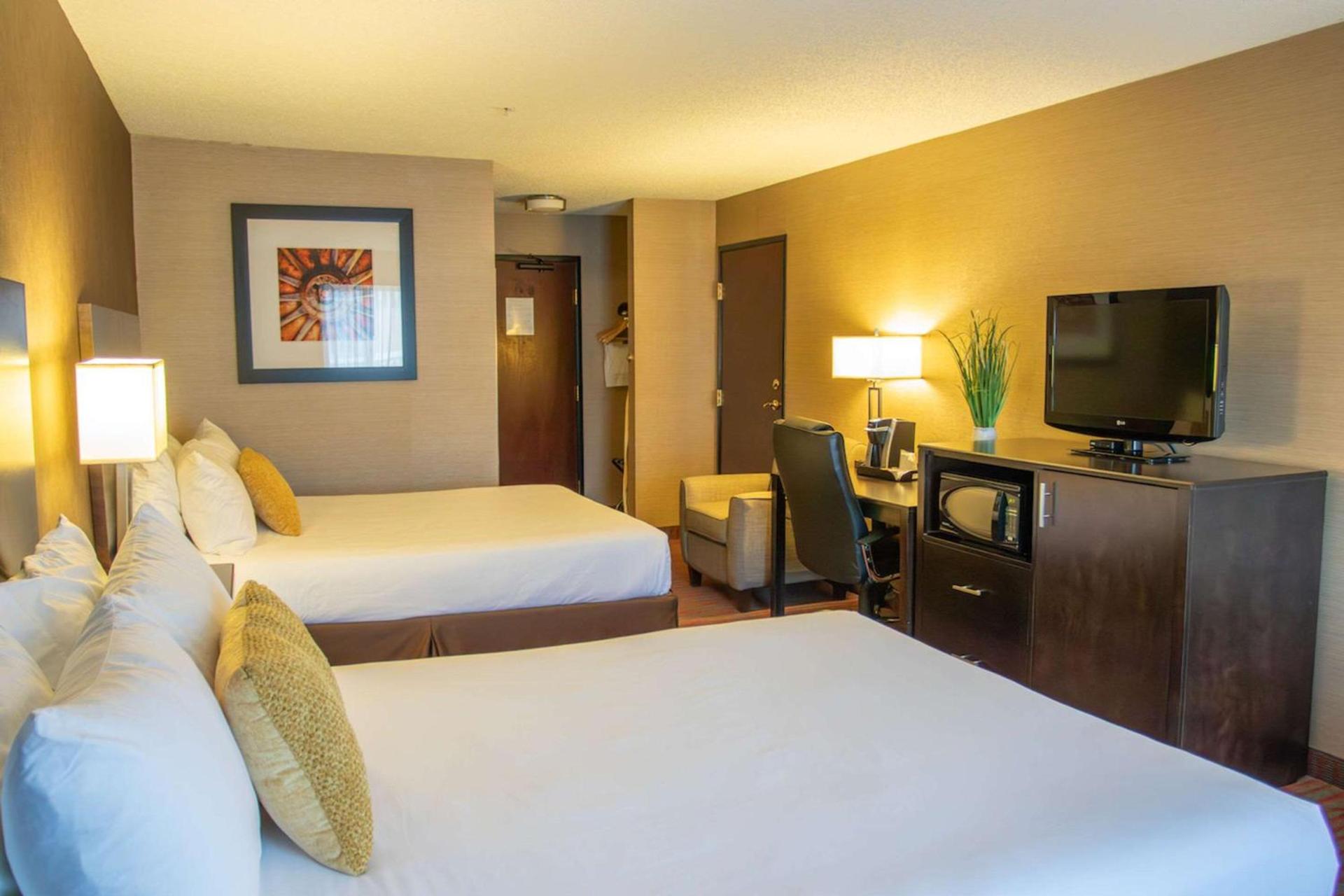 Country Inn & Suites by Radisson, Garden City, KS photo 13