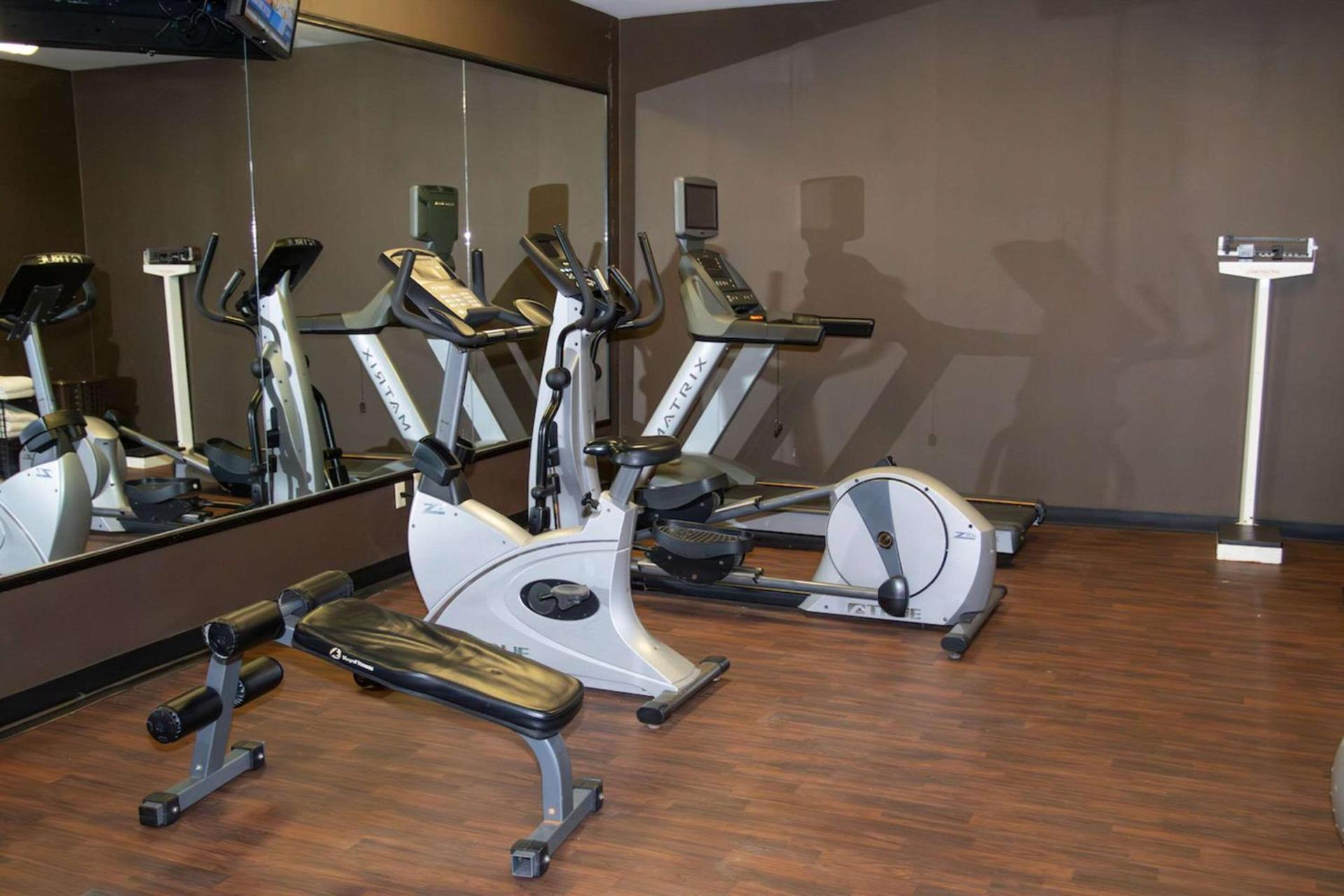 Country Inn & Suites by Radisson, Garden City, KS photo 21