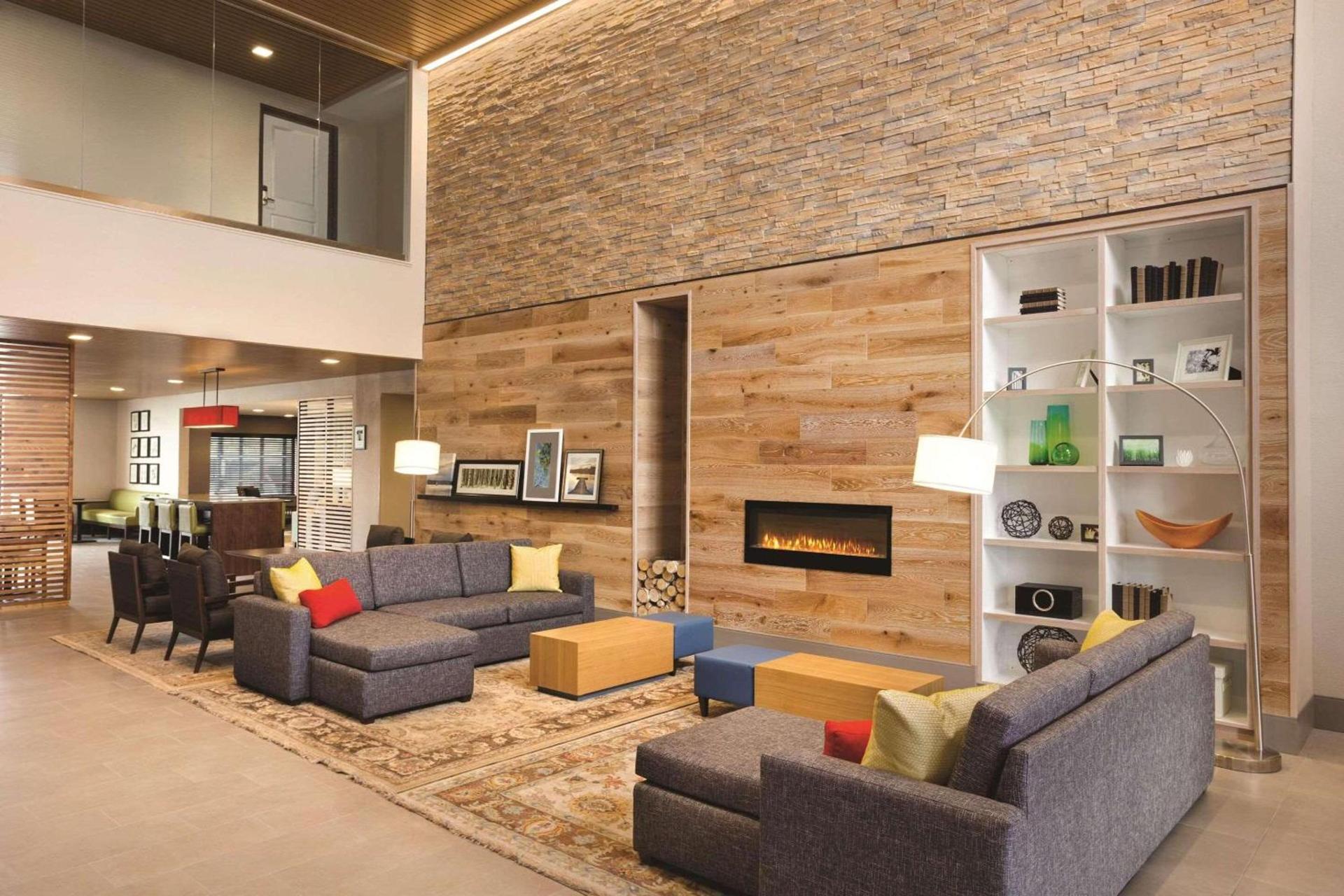 Country Inn & Suites by Radisson, Lawrence, KS photo 4