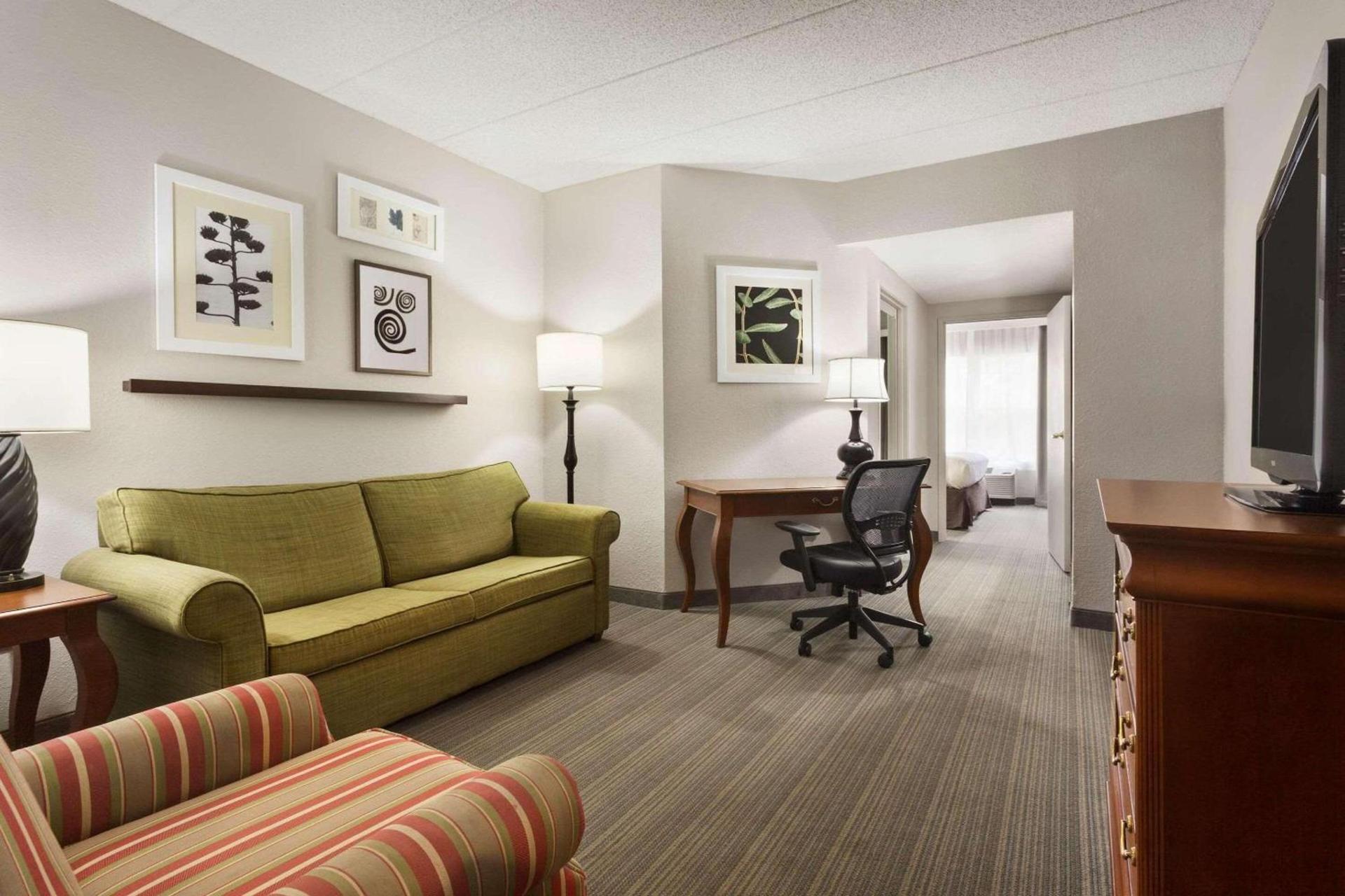 Country Inn & Suites by Radisson, Lexington, KY photo 6