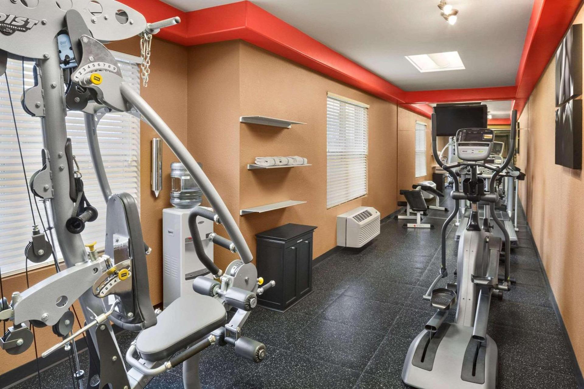 Country Inn & Suites by Radisson, Lexington, KY photo 8