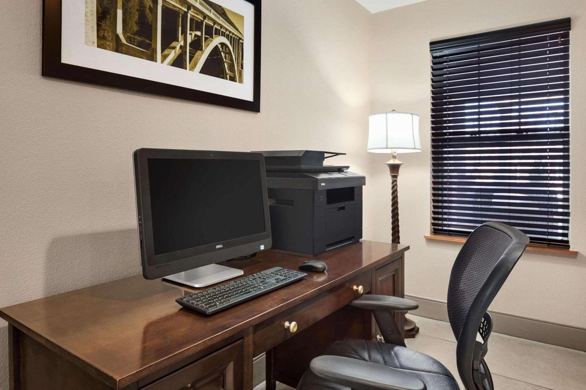 Country Inn & Suites by Radisson, Lexington, KY photo 9