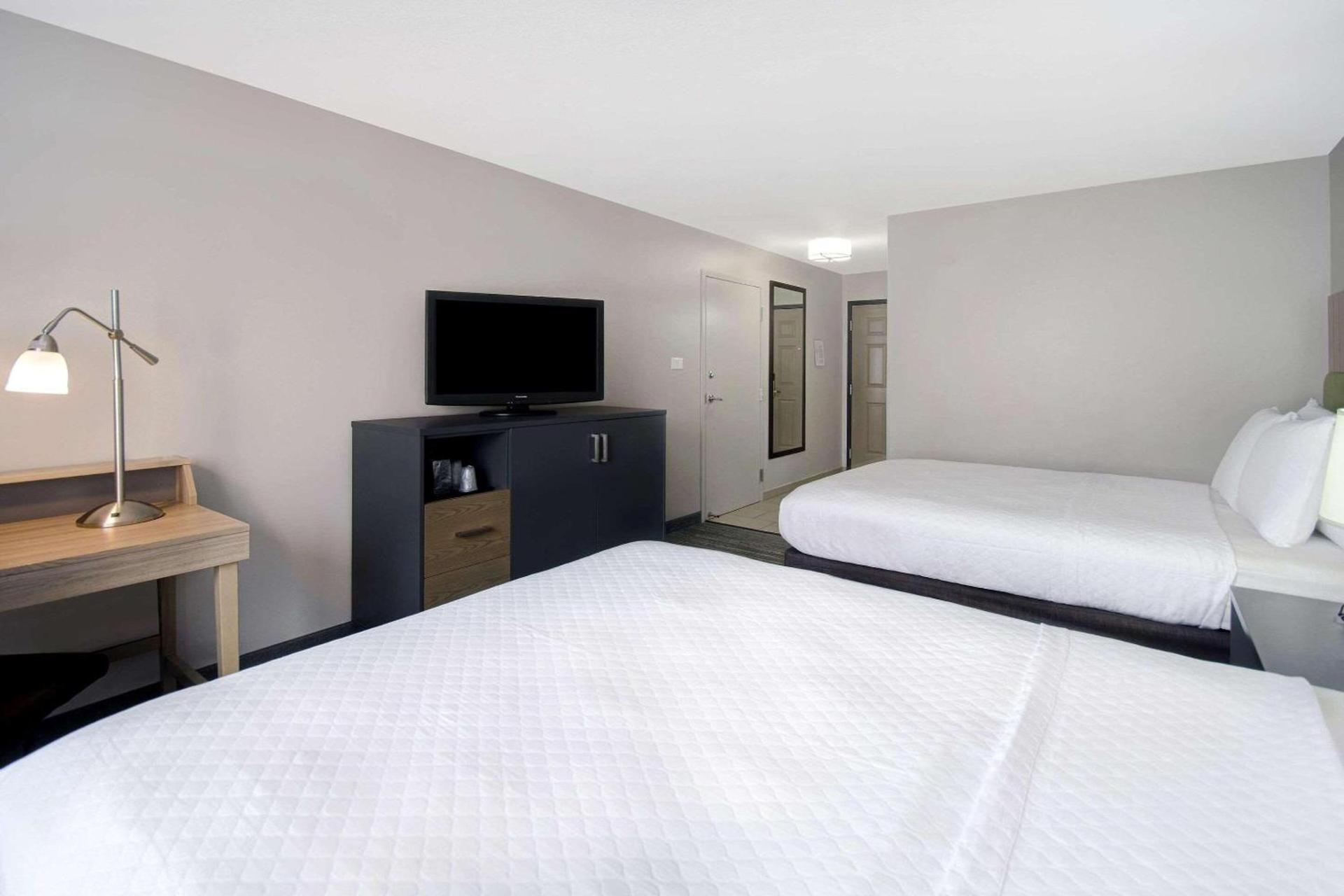 Country Inn & Suites by Radisson, Cincinnati Airport, KY photo 6