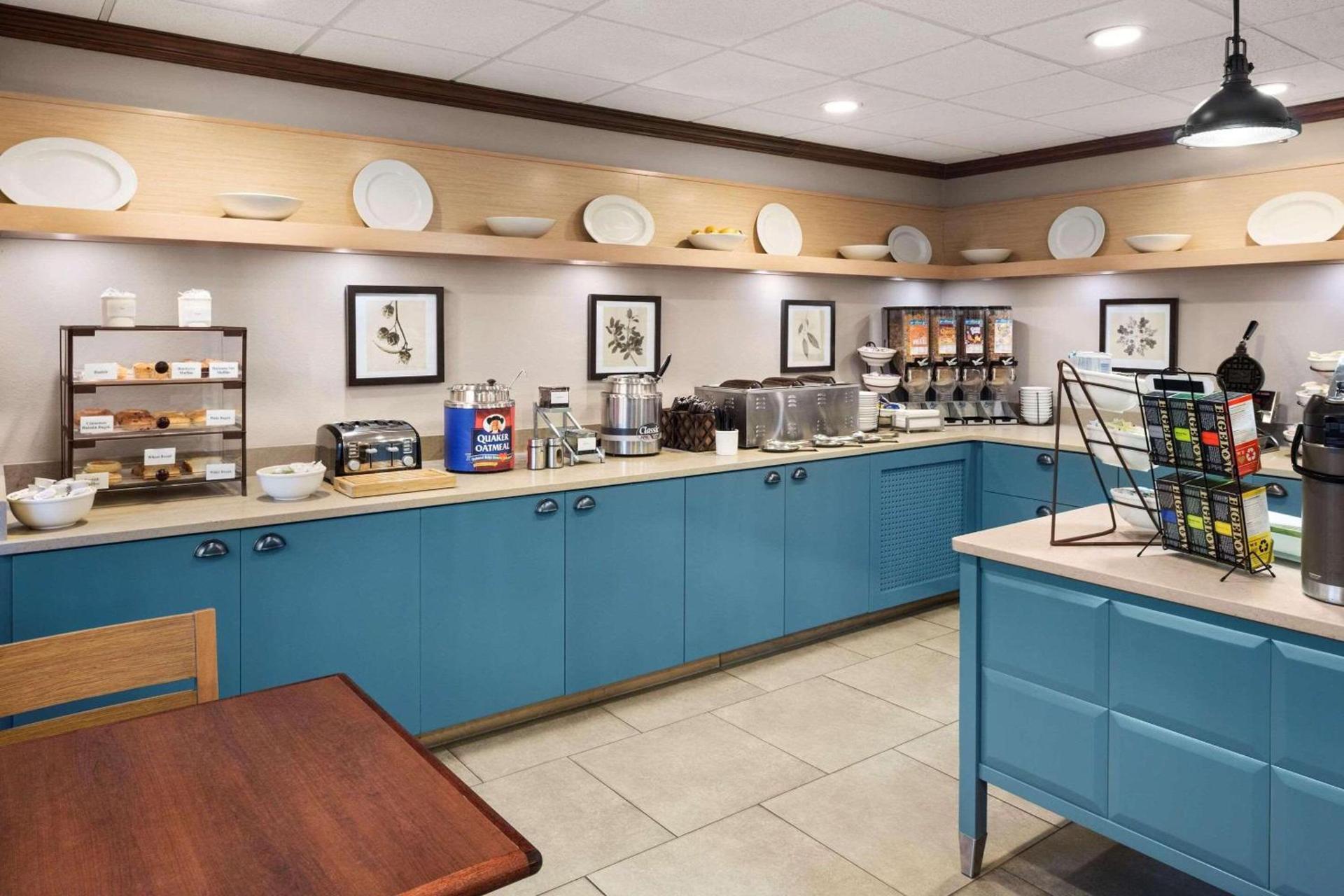 Country Inn & Suites by Radisson, Lexington, KY photo 11