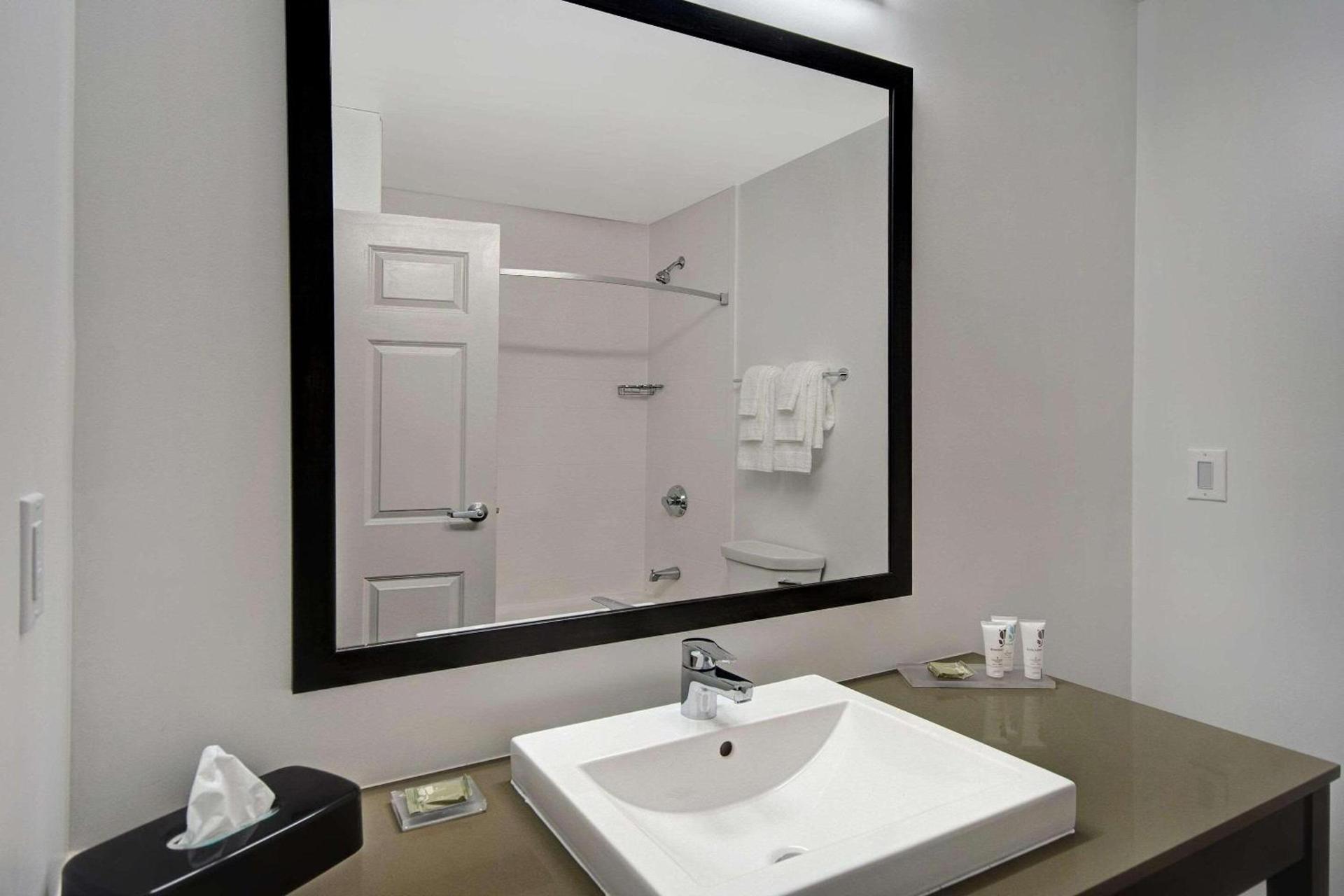 Country Inn & Suites by Radisson, Cincinnati Airport, KY photo 11