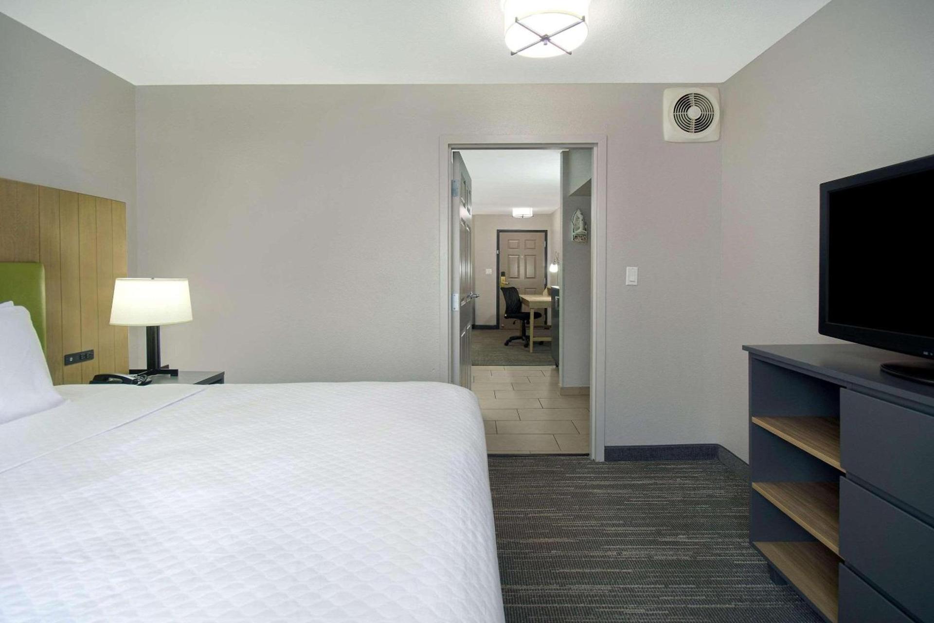 Country Inn & Suites by Radisson, Cincinnati Airport, KY photo 18