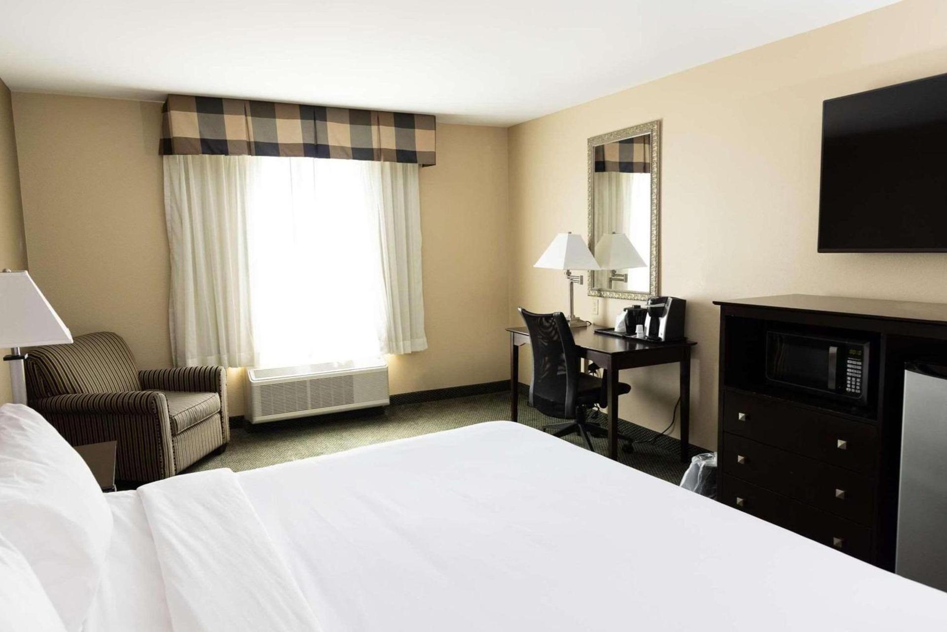 Country Inn & Suites Etown photo 30