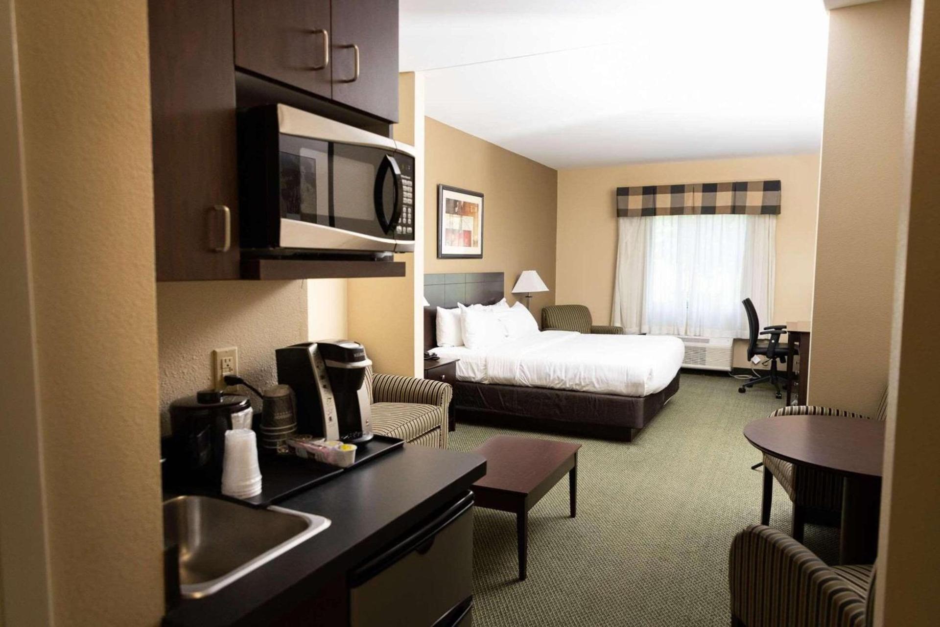 Country Inn & Suites Etown photo 27