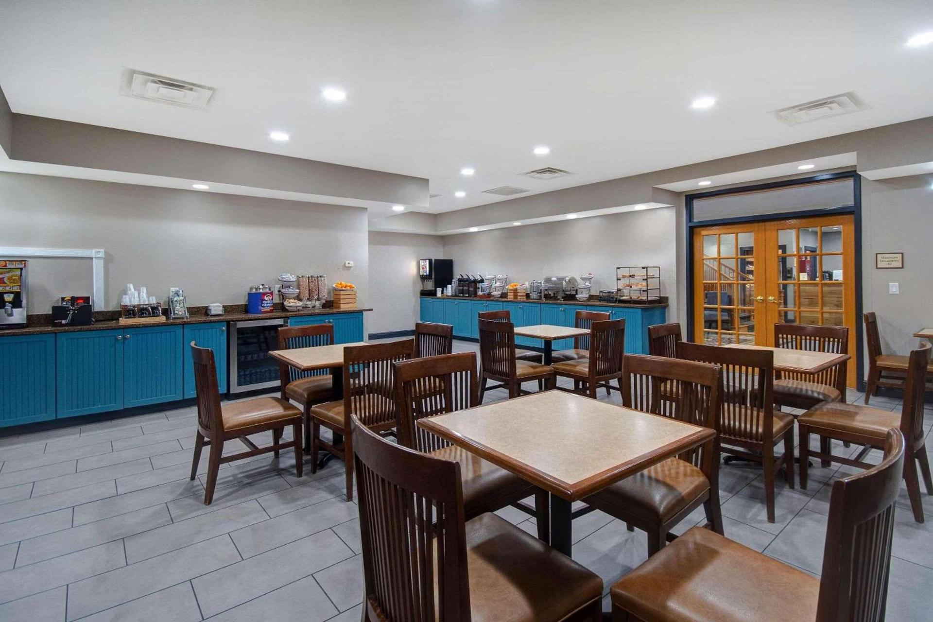 Country Inn & Suites by Radisson, Cincinnati Airport, KY photo 26