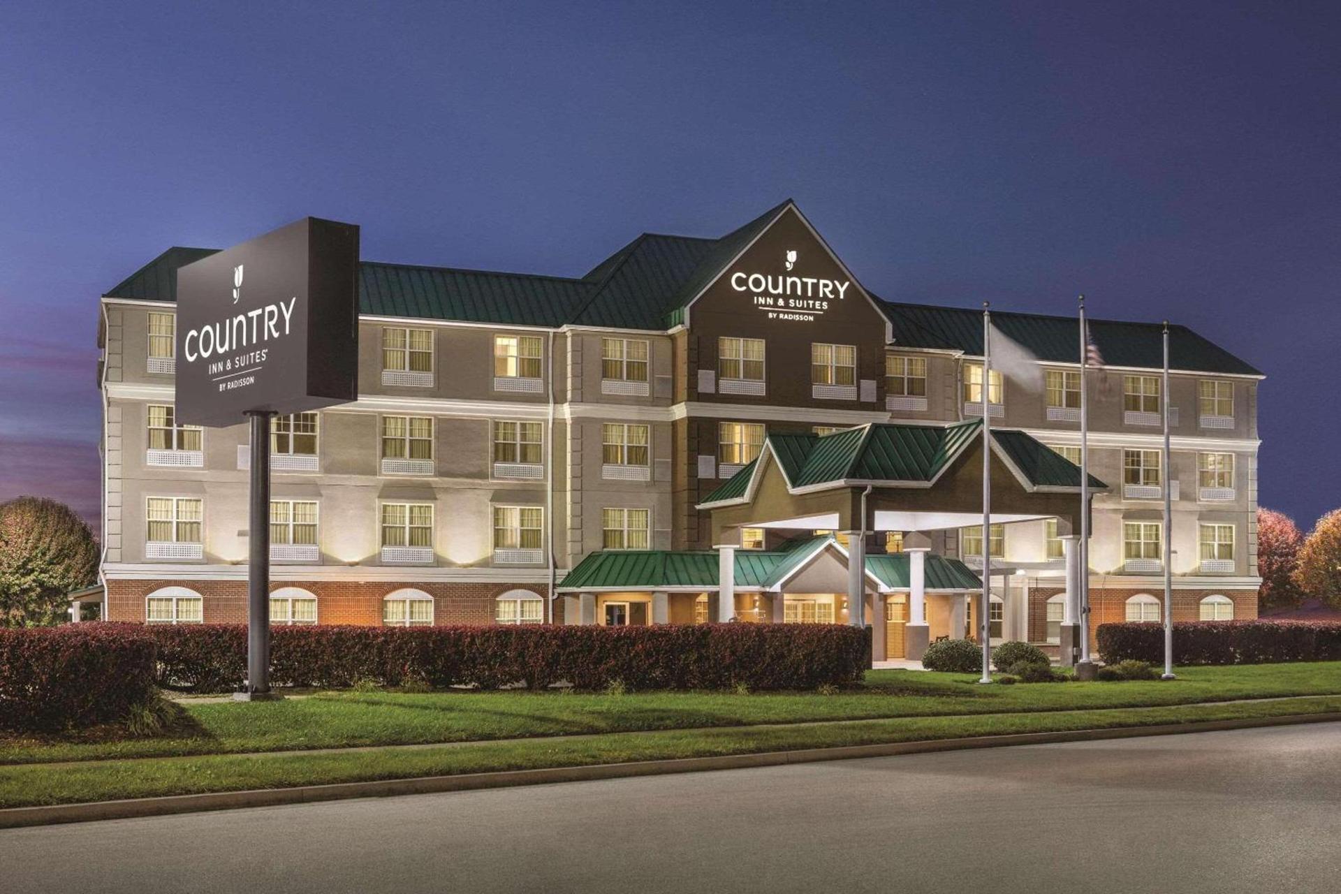 Country Inn & Suites by Radisson, Georgetown, KY photo 2