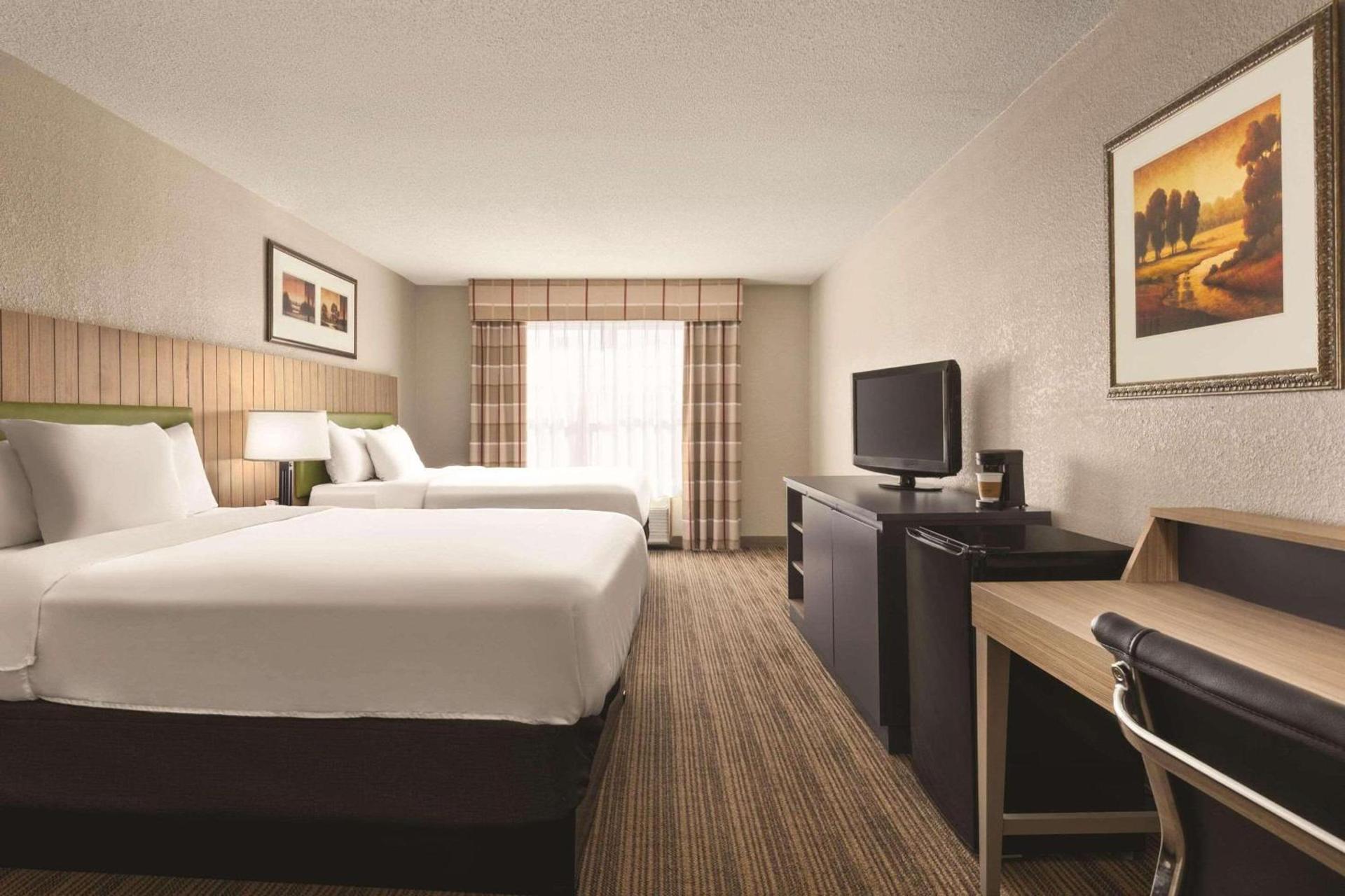 Country Inn & Suites by Radisson, Georgetown, KY photo 6